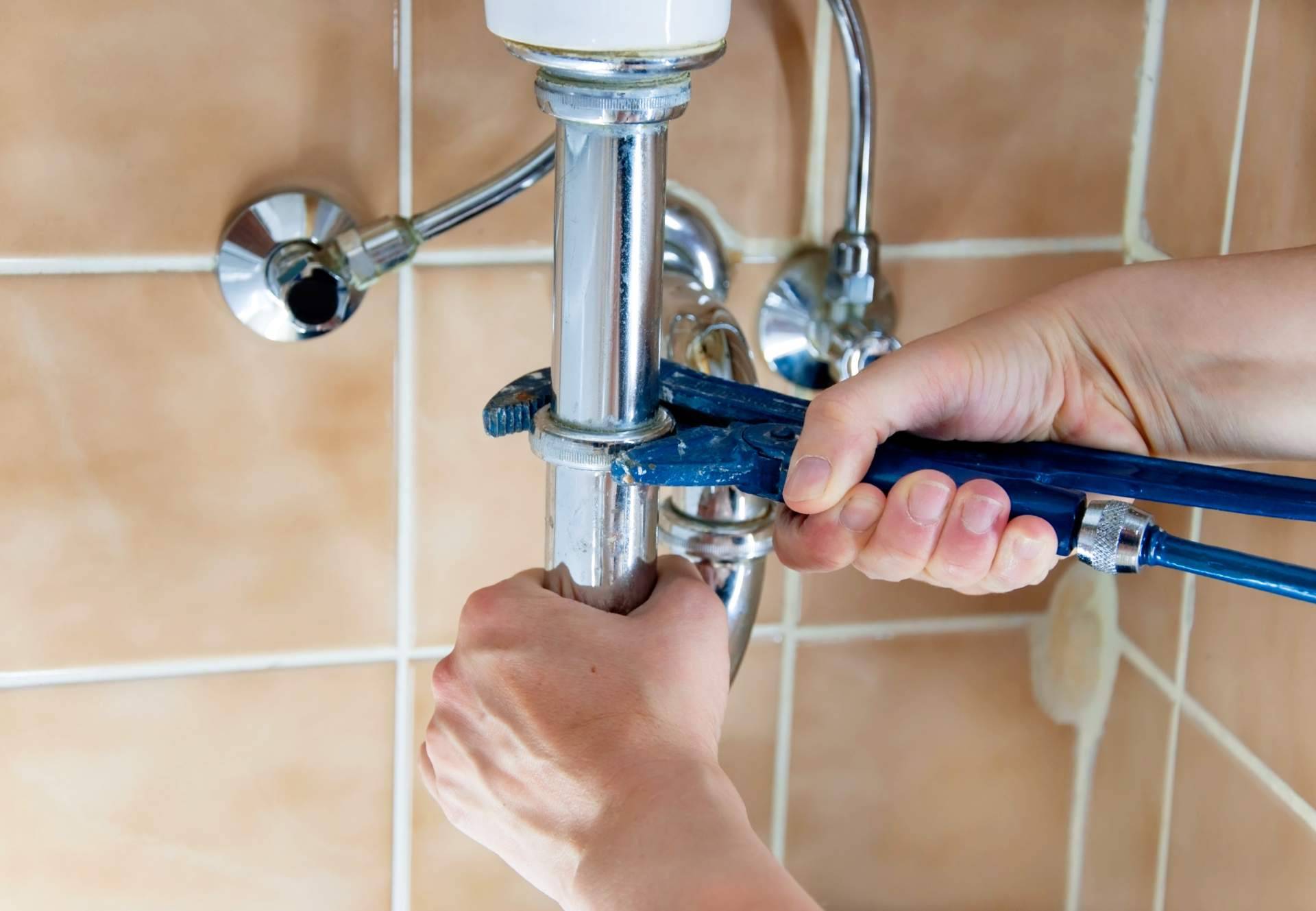 Fontaneros Almería ofrece servicios de instalación de fontanería en la ciudad de Almería