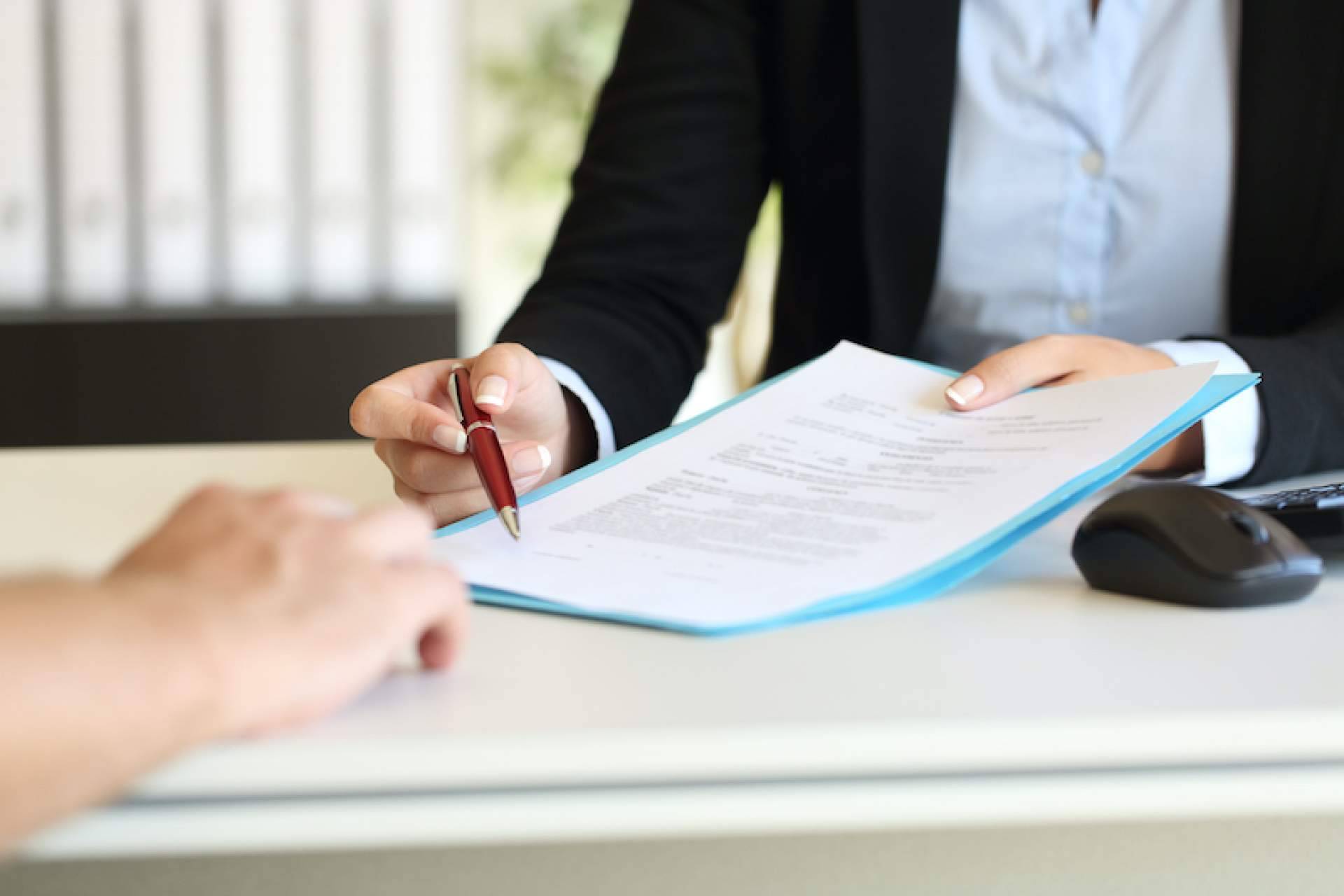 AMG Interim Management y los contratos mercantiles