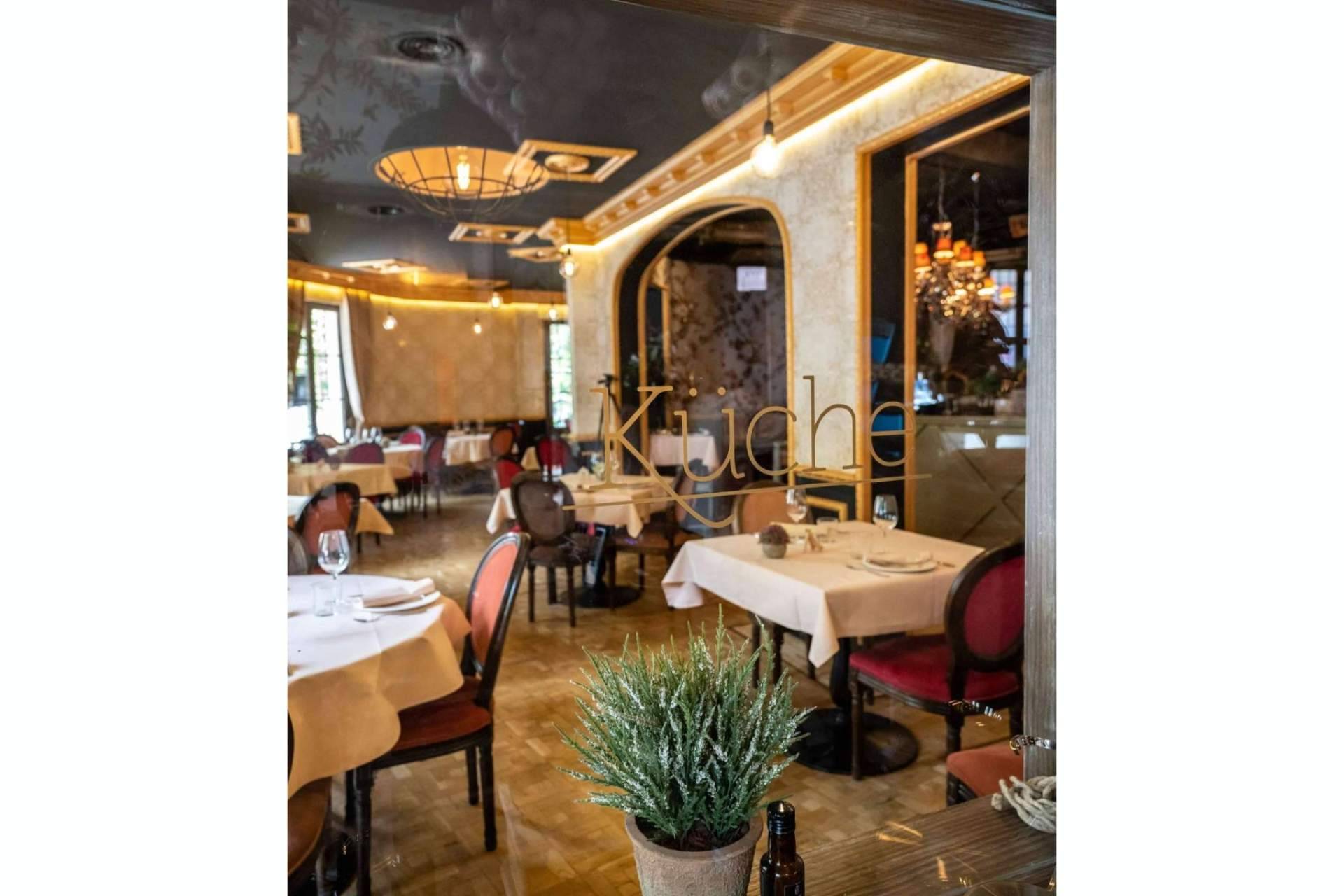 ¿Dónde encontrar el espacio gastronómico de encuentro en la capital española? Restaurante Küche