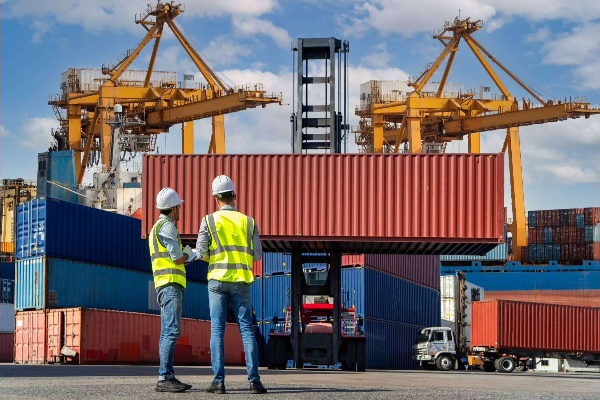 Plaza Forwarding ofrece Servicio Global de Transporte Nacional e Internacional, Logística y Aduanas