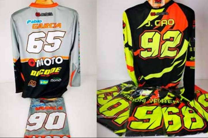 ADHESIVOSEMBARRADOS ofrece camisetas de motocross completamente personalizadas
