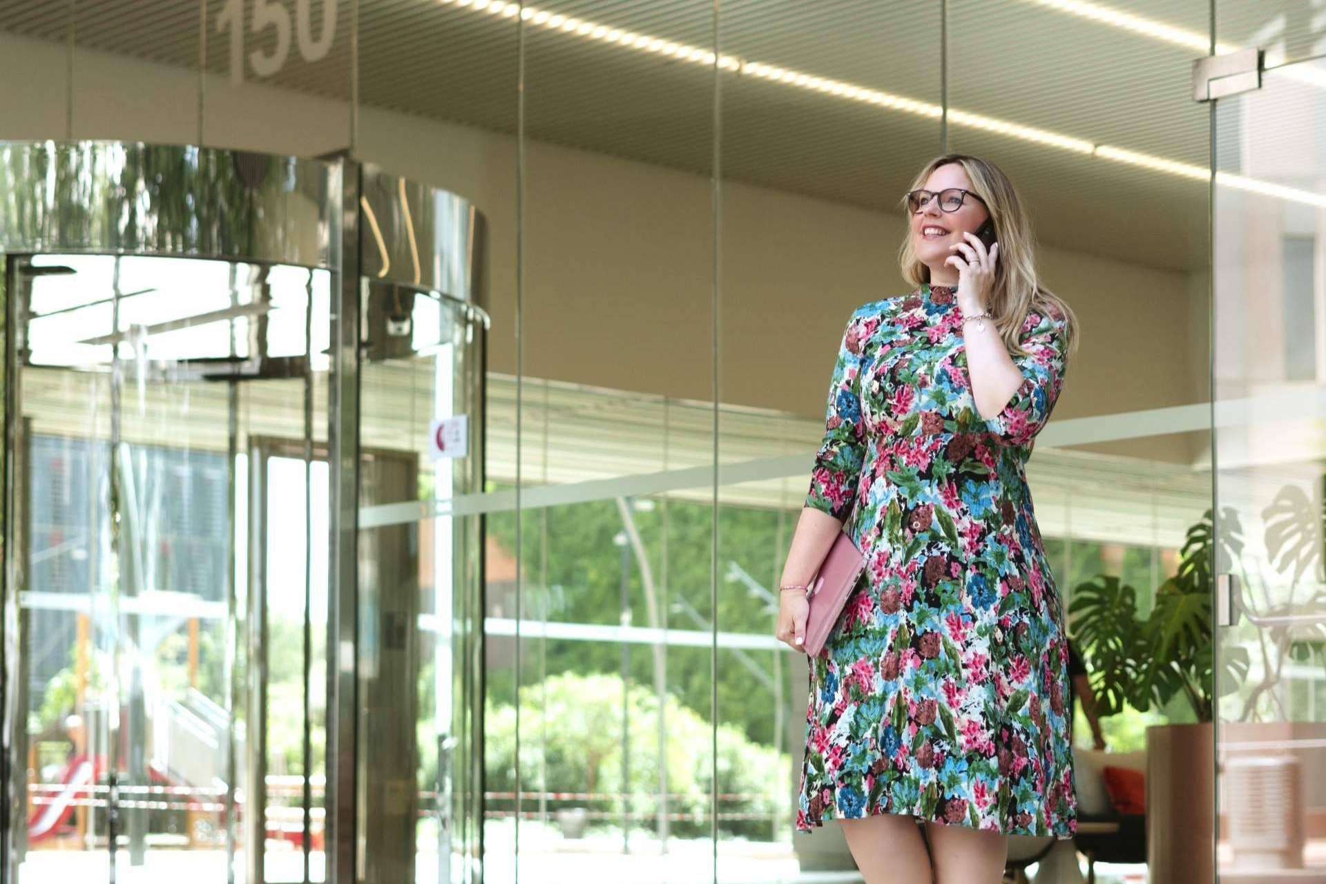 Júlia Parés, especialista de marketing digital, proporciona asesoramiento para empresas que quieran mejorar su imagen y vender más en internet