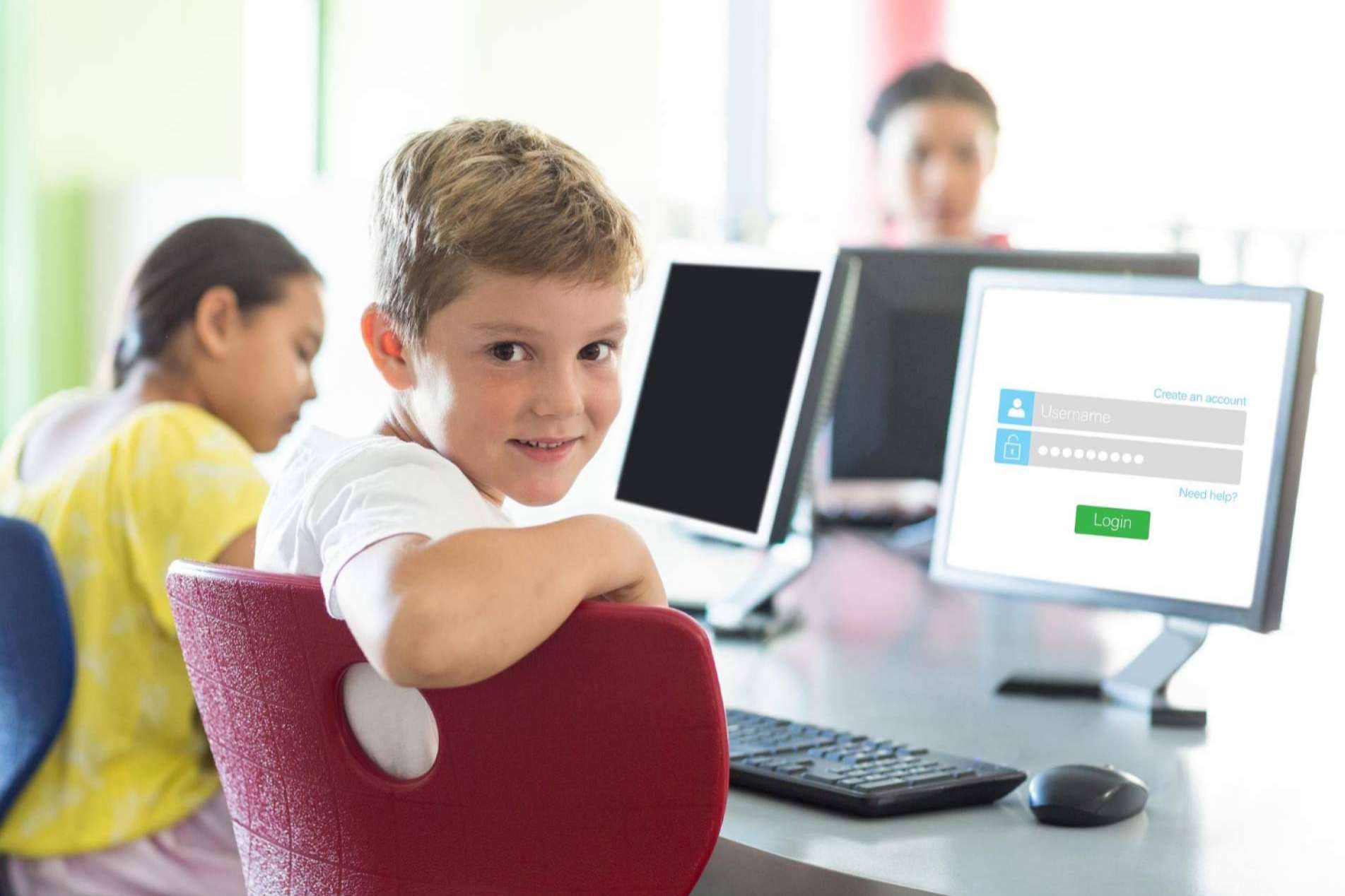 Las AMPA y Stop Datos colaboran para llevar la protección de datos a los colegios