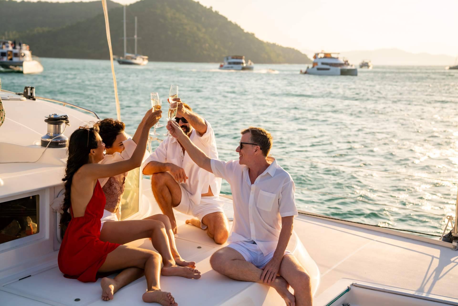Empieza el tiempo ideal para pasear en barco, por Sondevela