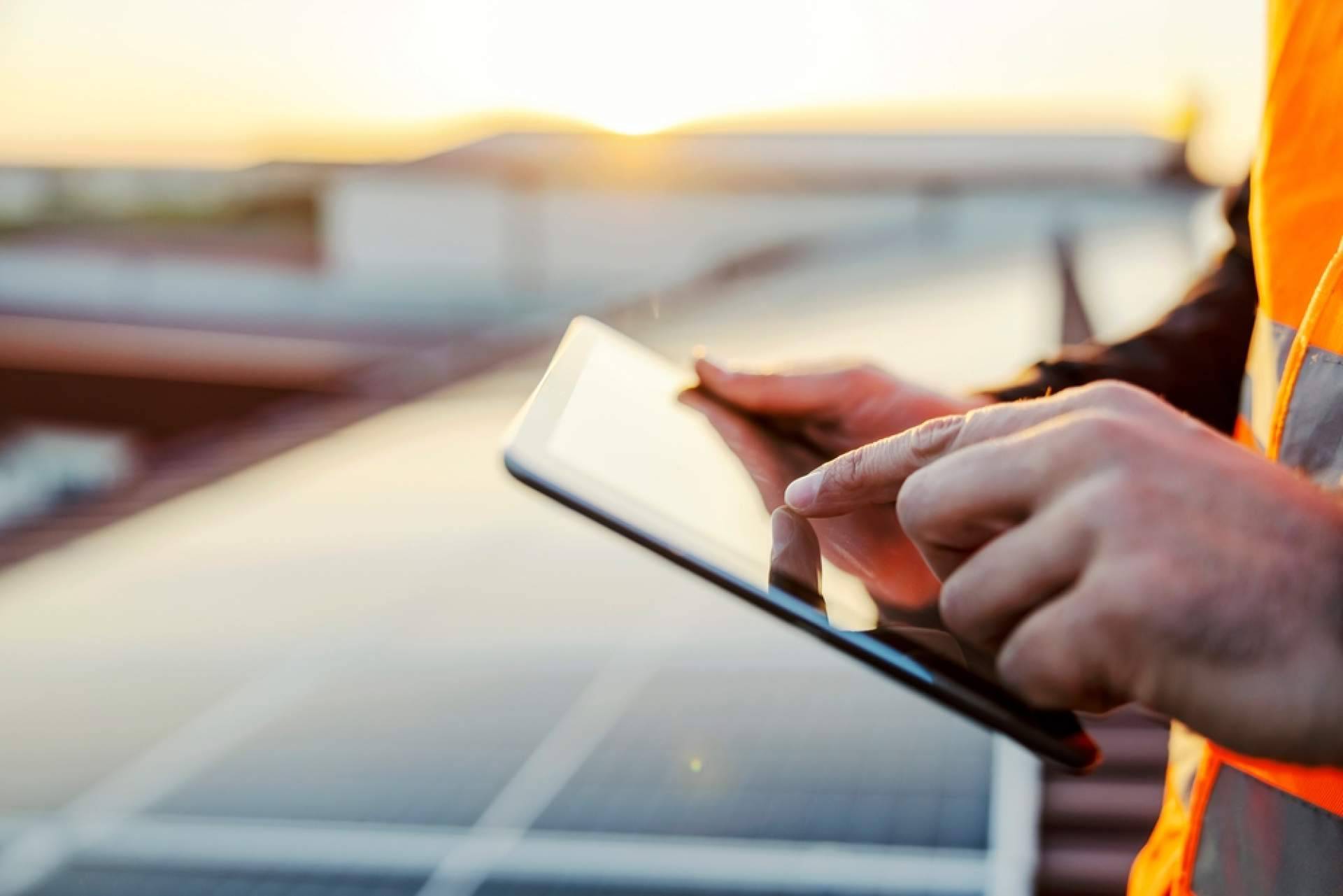 Inver Finex ofrece la posibilidad de alquilar placas solares fotovoltaicas