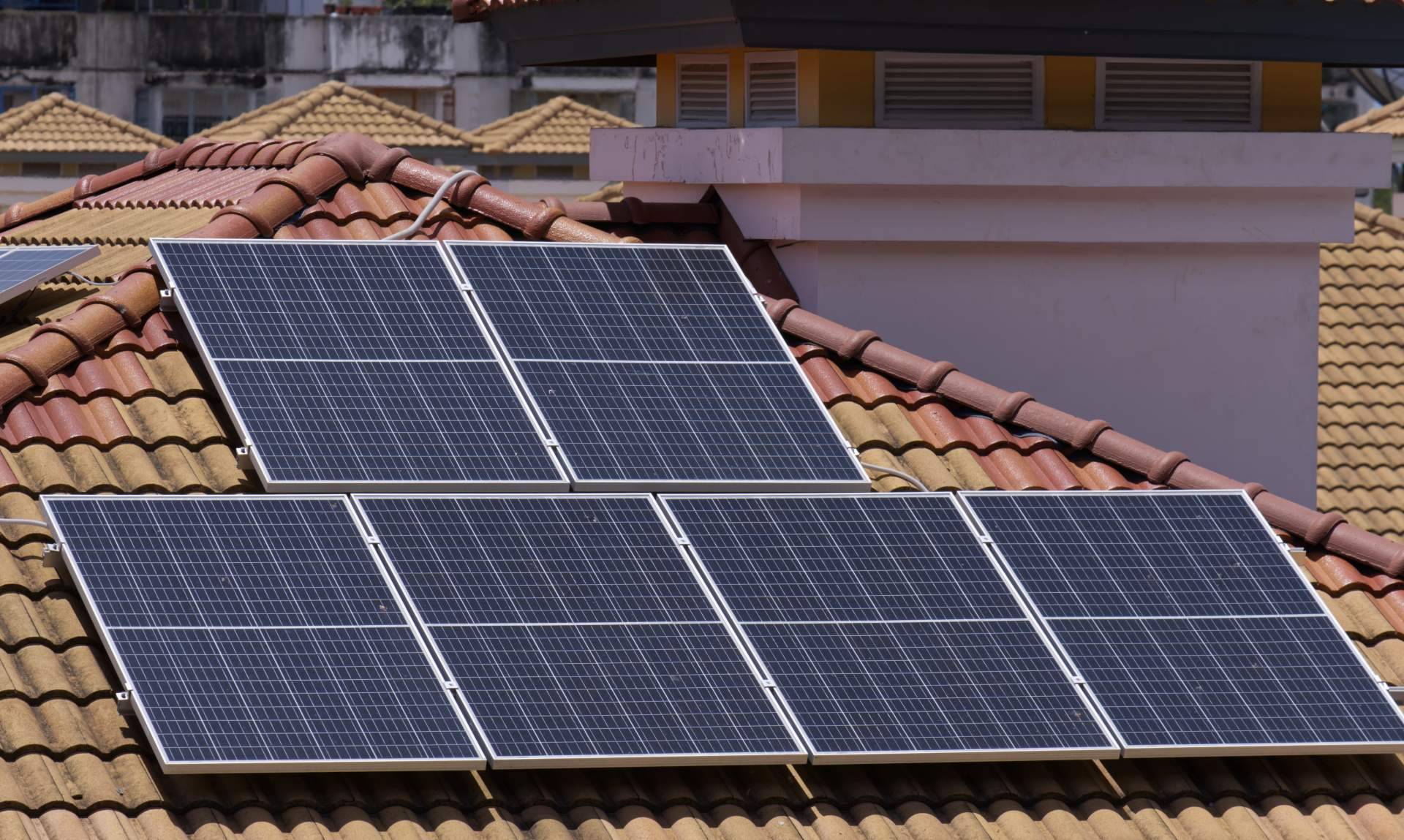 La apuesta de Solar Placa por el aprovechamiento de las horas de luz del verano para ahorrar más en la factura