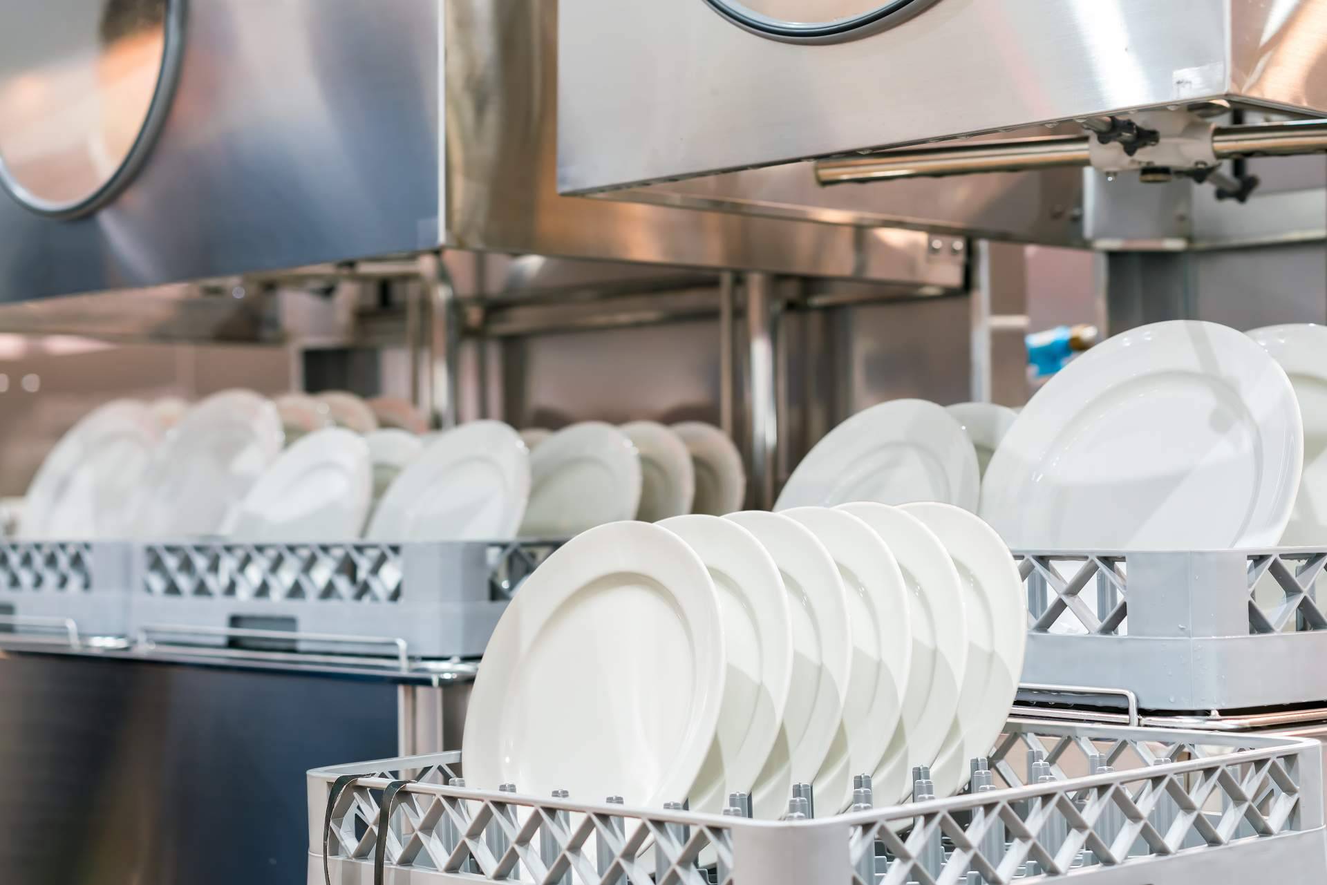 Nueva oferta; lavavajillas industriales en Auxihostelería