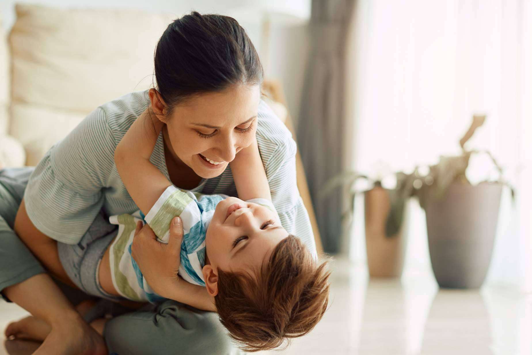 ¿Qué 5 factores hay que tener en cuenta para ganar la custodia de un hijo?