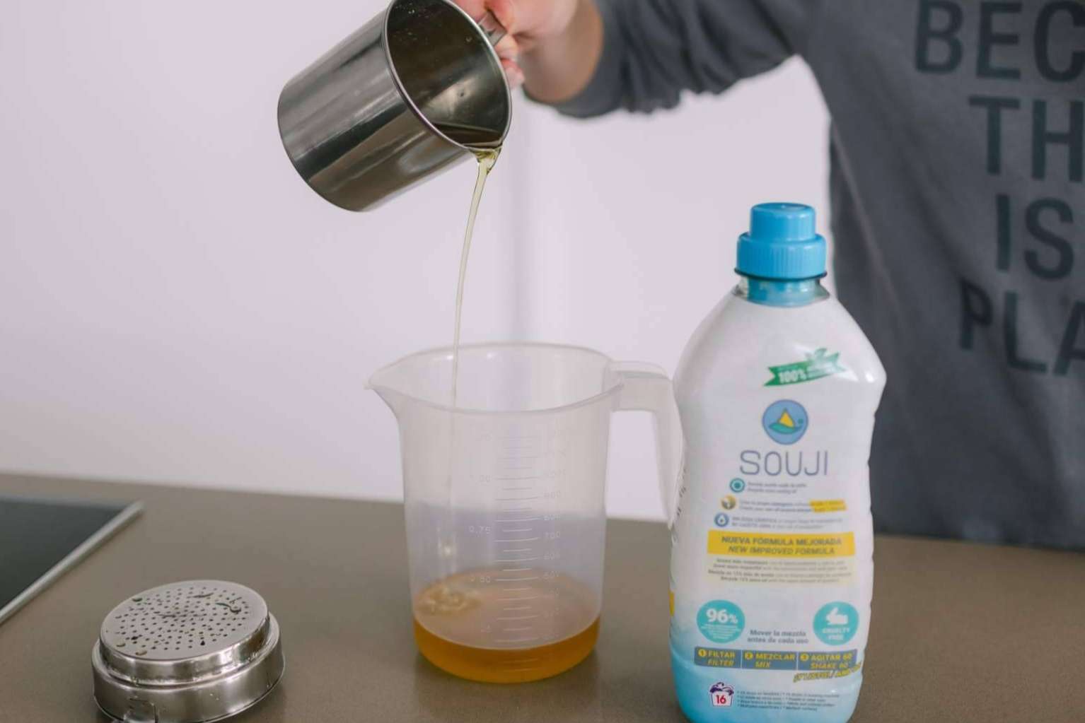 La importancia de reciclar el aceite usado de cocina. Alternativas disponibles de reciclaje y reutilización