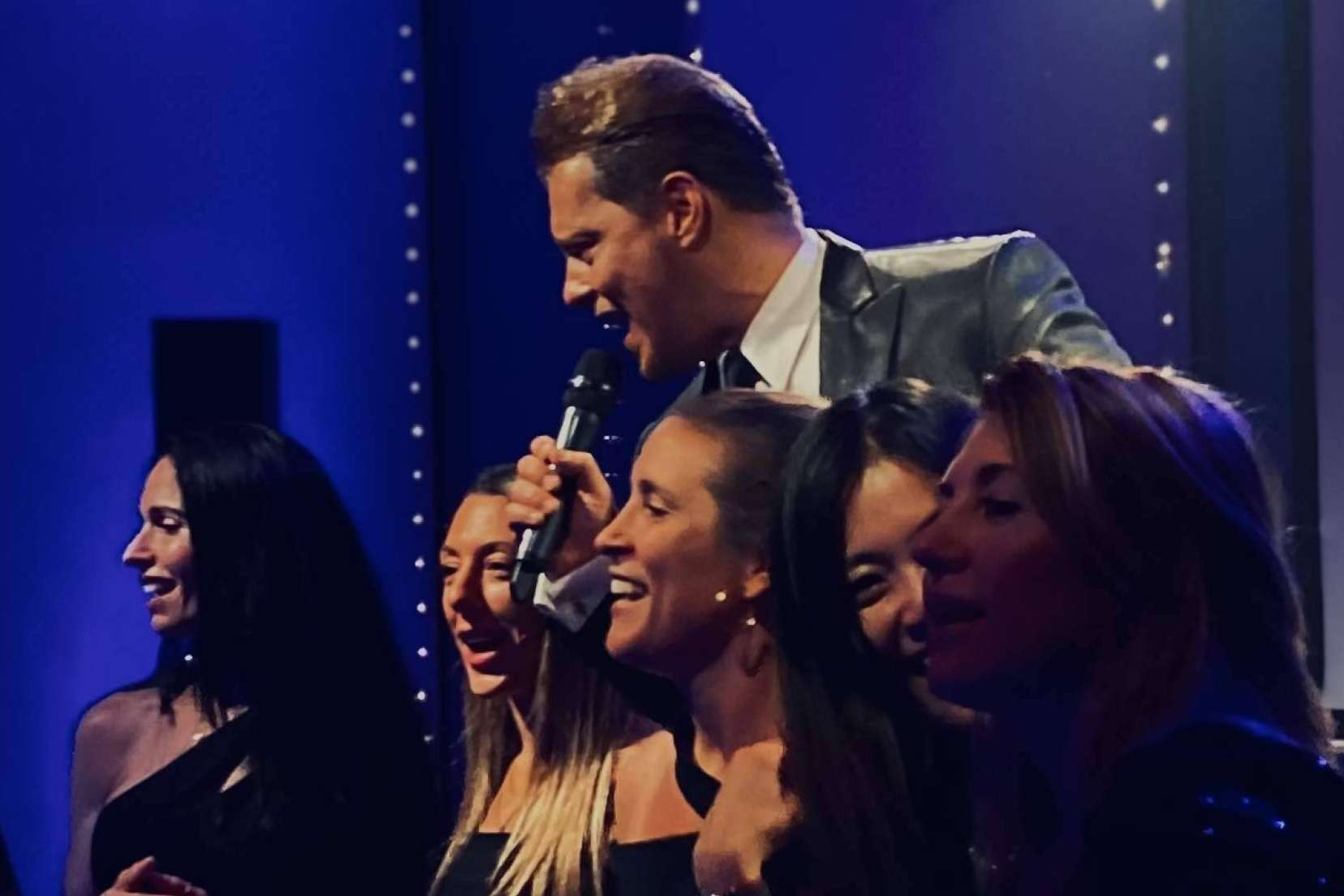El doble de Luis Miguel puede ser contratado para cualquier celebración