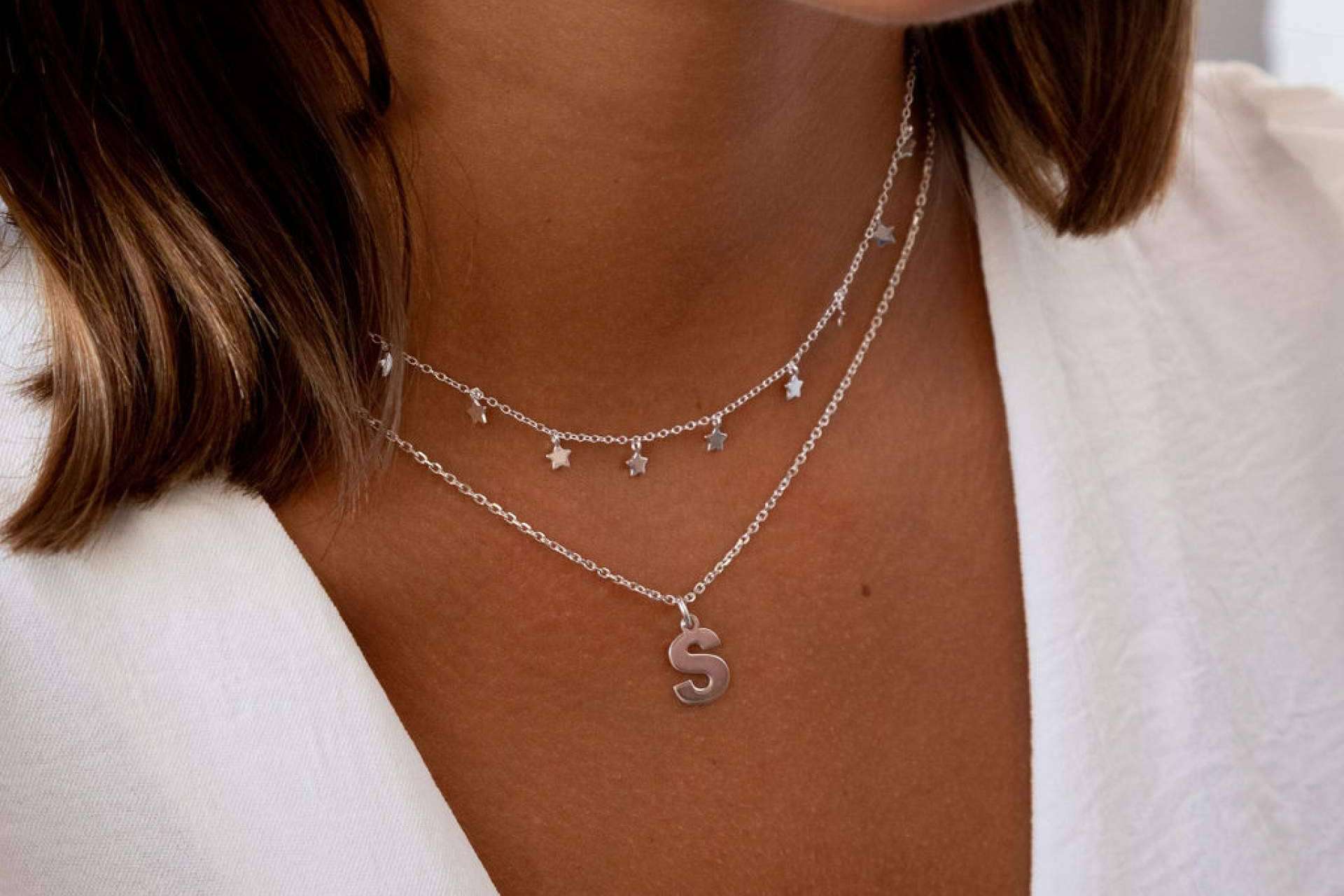 Anitials y su extenso catálogo de collares con iniciales