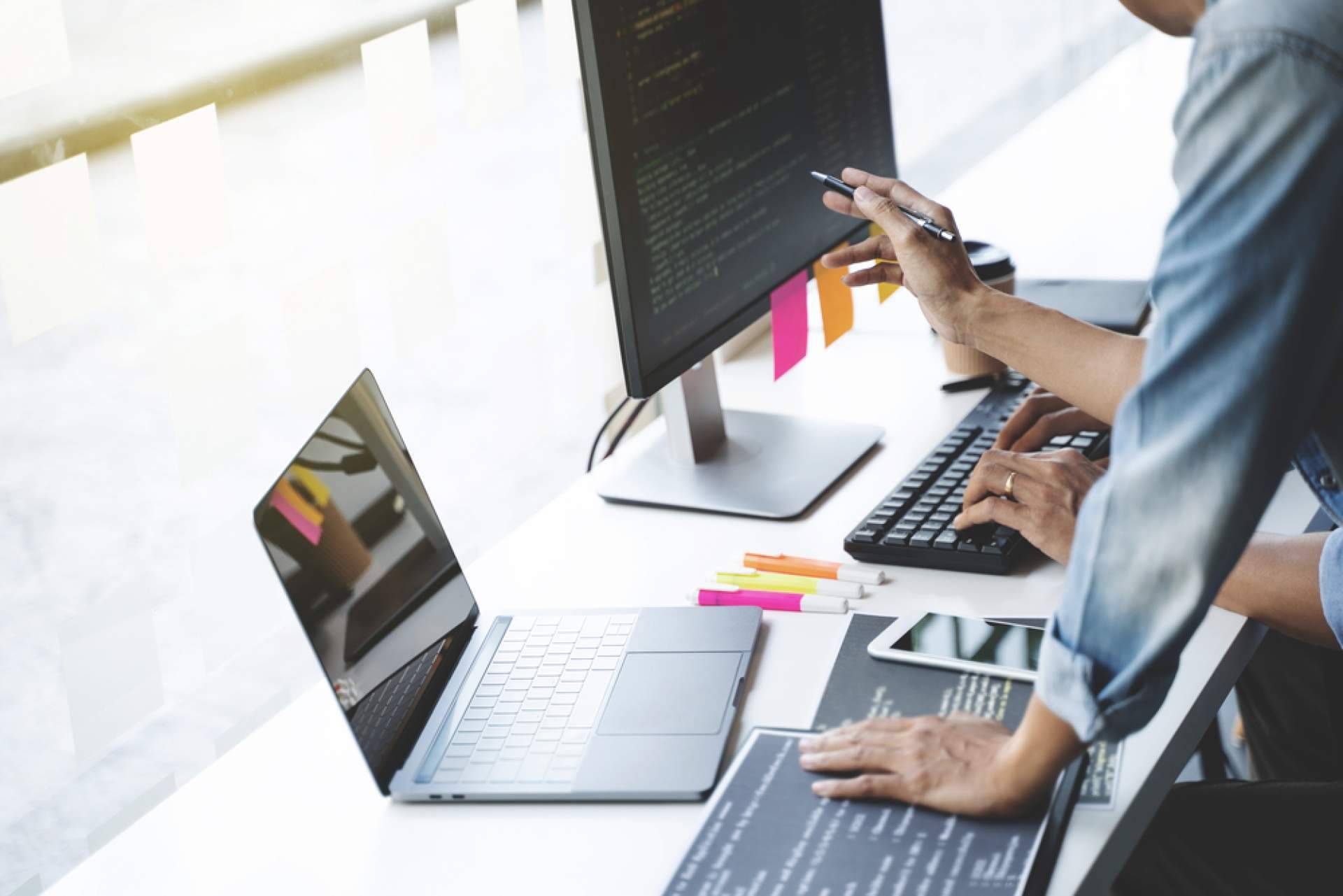 ¿Dónde encontrar especialistas en mantenimiento de software? Imagar