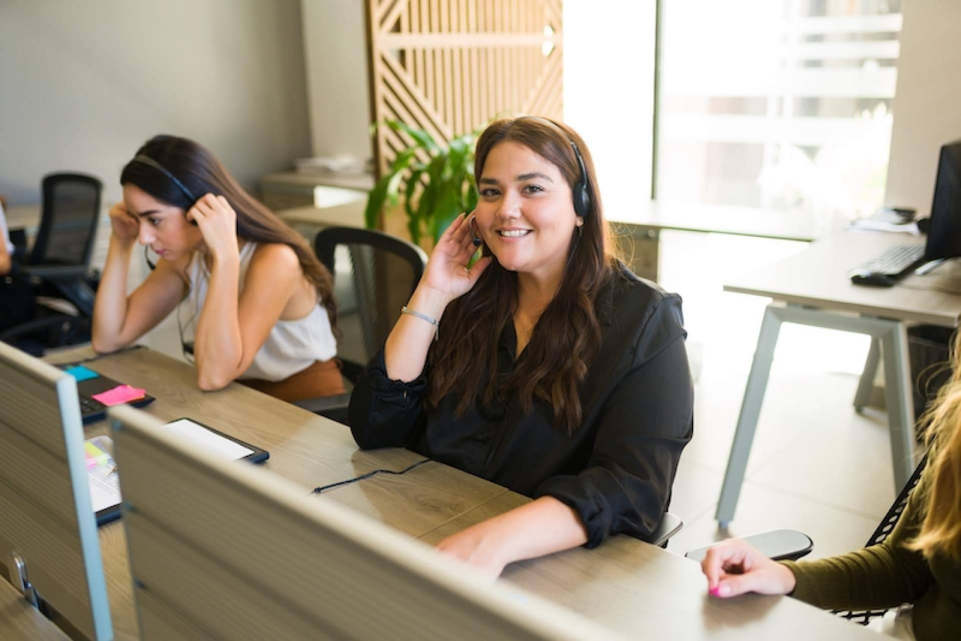 El secreto de los call centers exitosos son los auriculares profesionales, según Tecnitrán