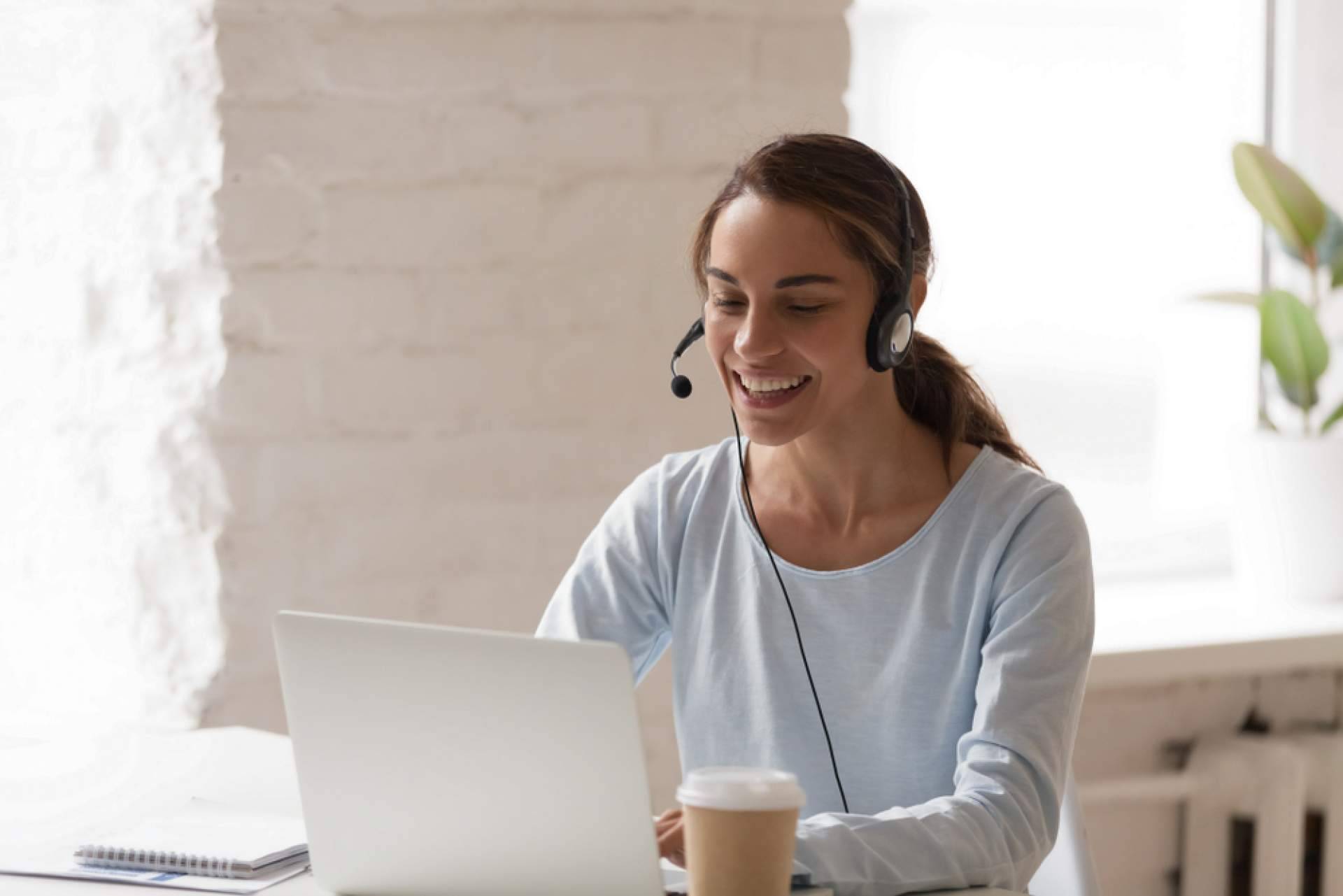 Servicios de recepción de llamadas dirigidos a empresas del sector mantenimiento 24 horas, SVAE