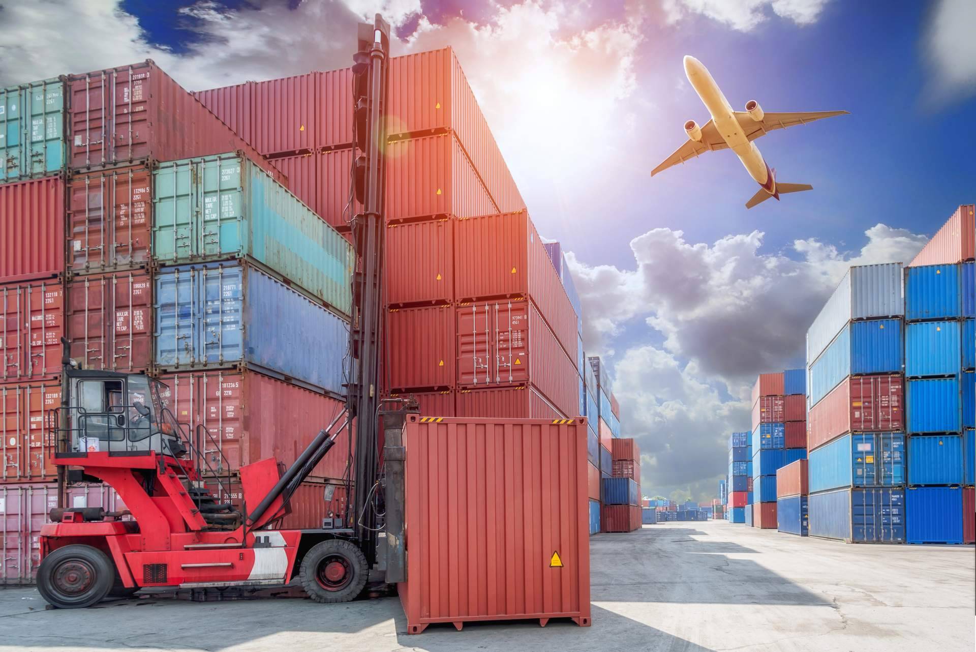 Qué incluyen los servicios de mudanzas internacionales, según Redmoving