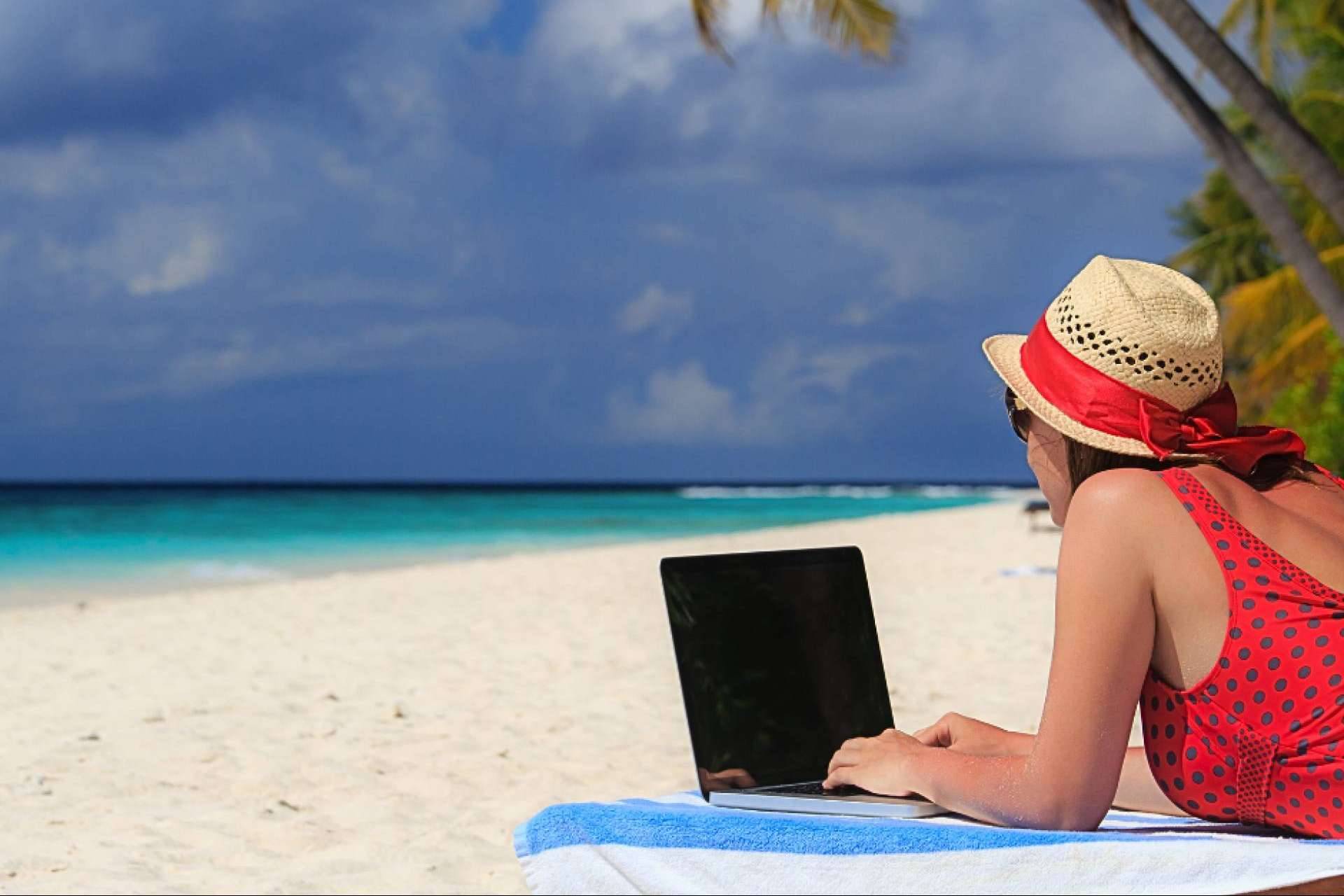 Consultax explica cómo evitar recibir notificaciones de Hacienda durante las vacaciones