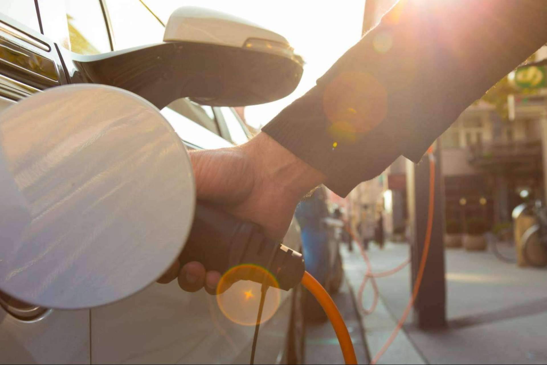 La deducción del 15 % en el IRPF por la compra de un vehículo eléctrico entra en vigor