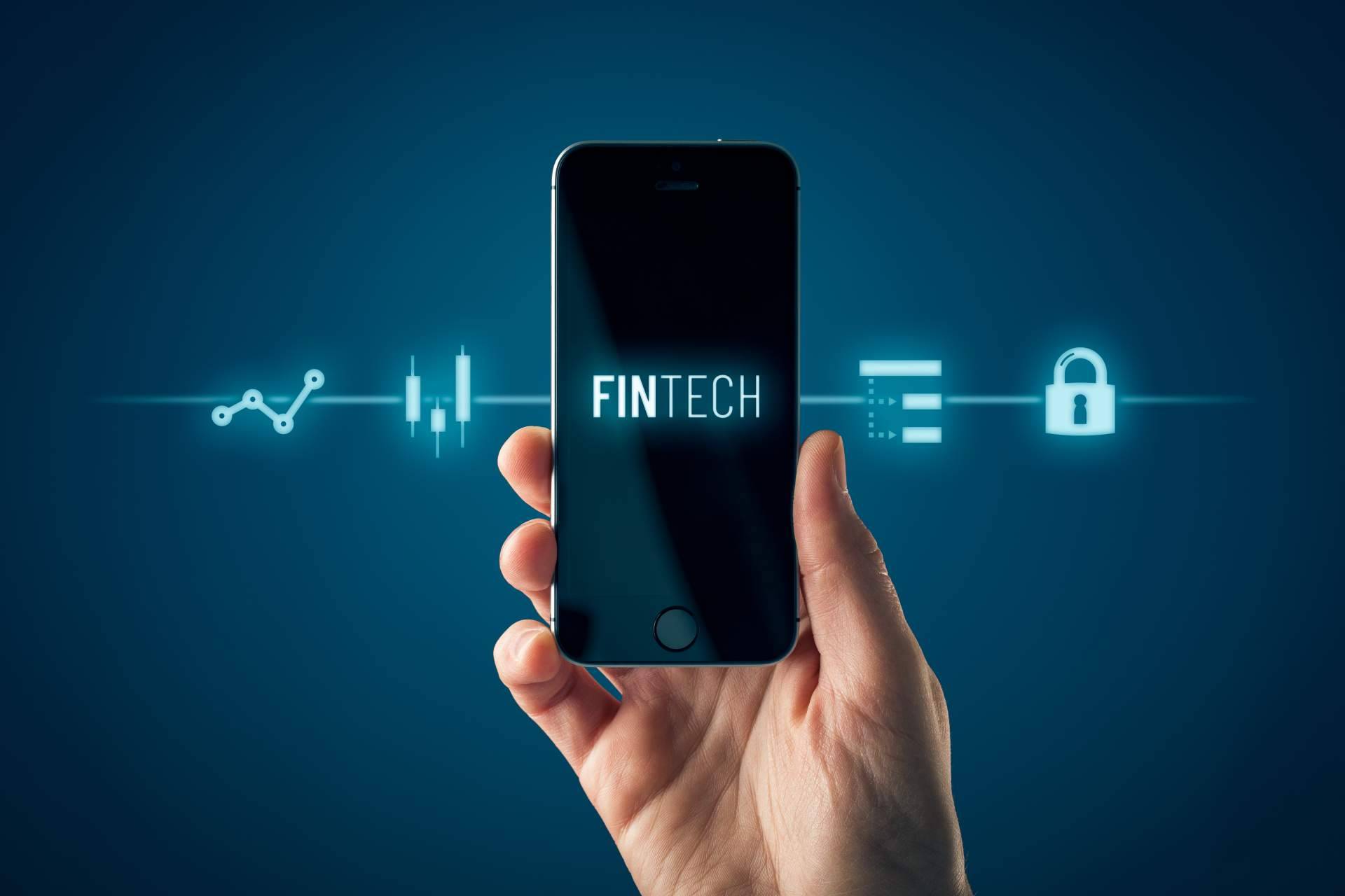 Instant Financial Issuance, solución fintech de AK Digital