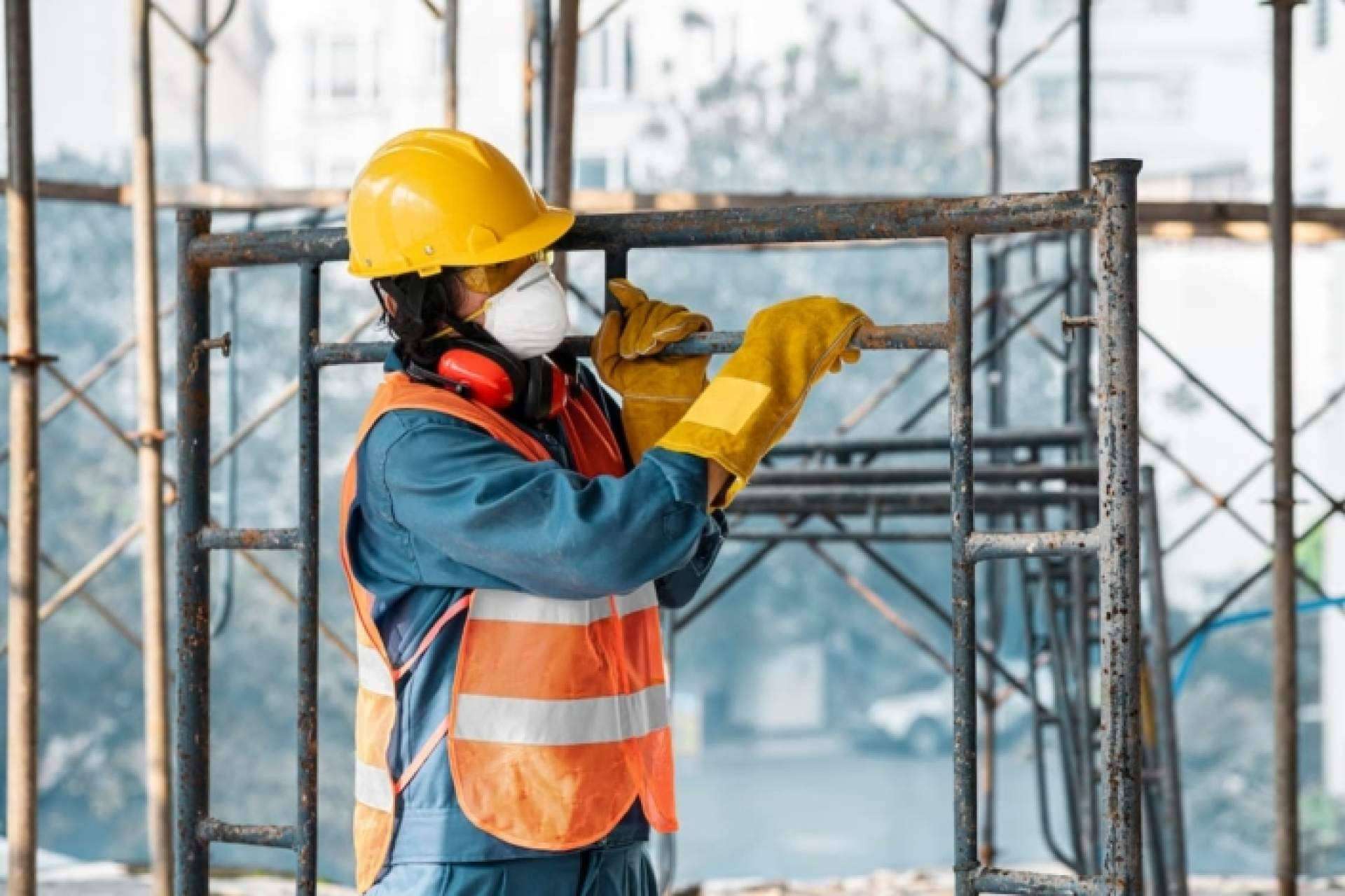Alquiler y venta de material de construcción en Granada, de la mano de Sogessur