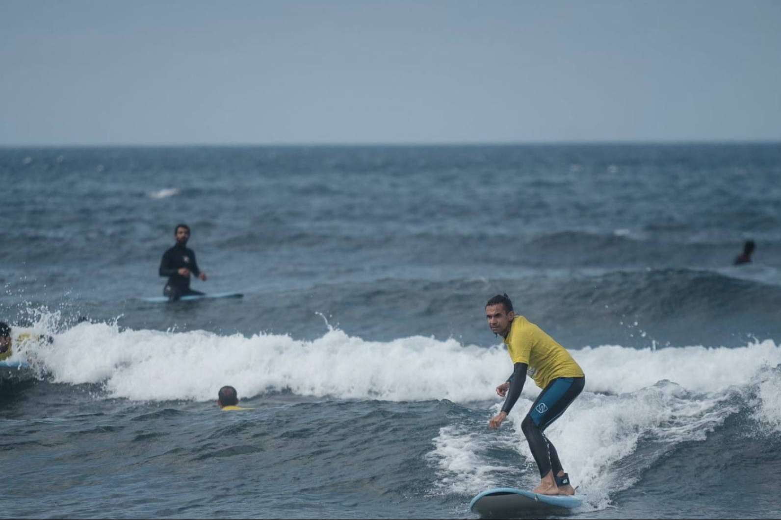 Family Surfers - Surfcamp Las Dunas, una de las escuelas surf Asturias ideadas para todas las edades y niveles