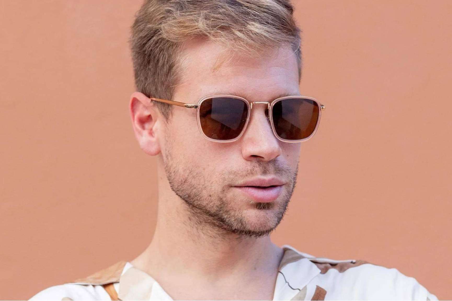 Las gafas de sol rosas de moda para este verano, de la mano de Charly Therapy
