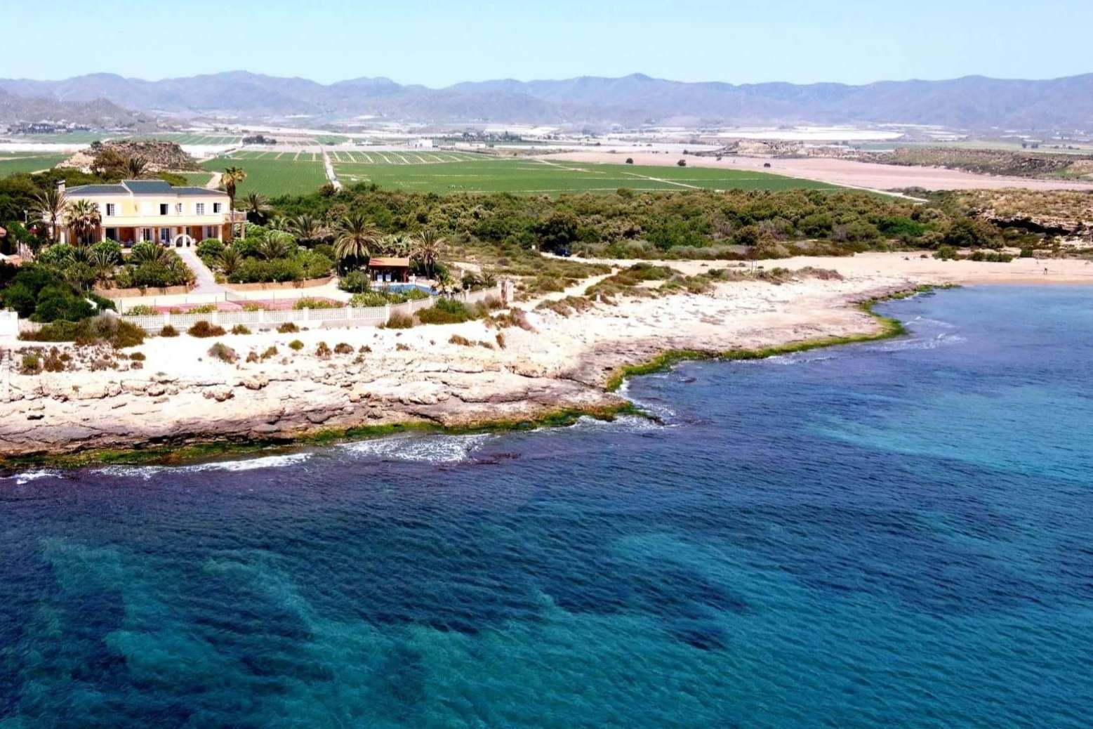 Home Target se ocupa de la venta de propiedades de obra nueva y segunda mano en la Costa Blanca