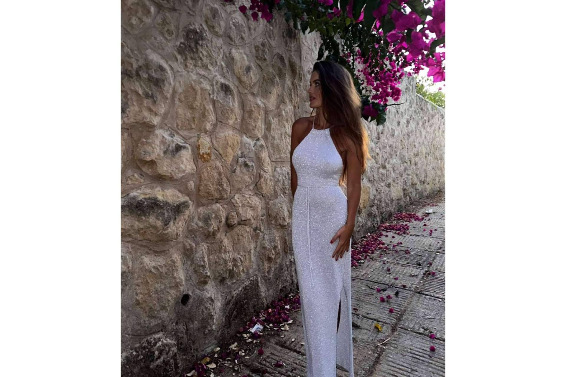 Vestidos para la noche con el estilo y la distinción de la tienda online Mía & Lova