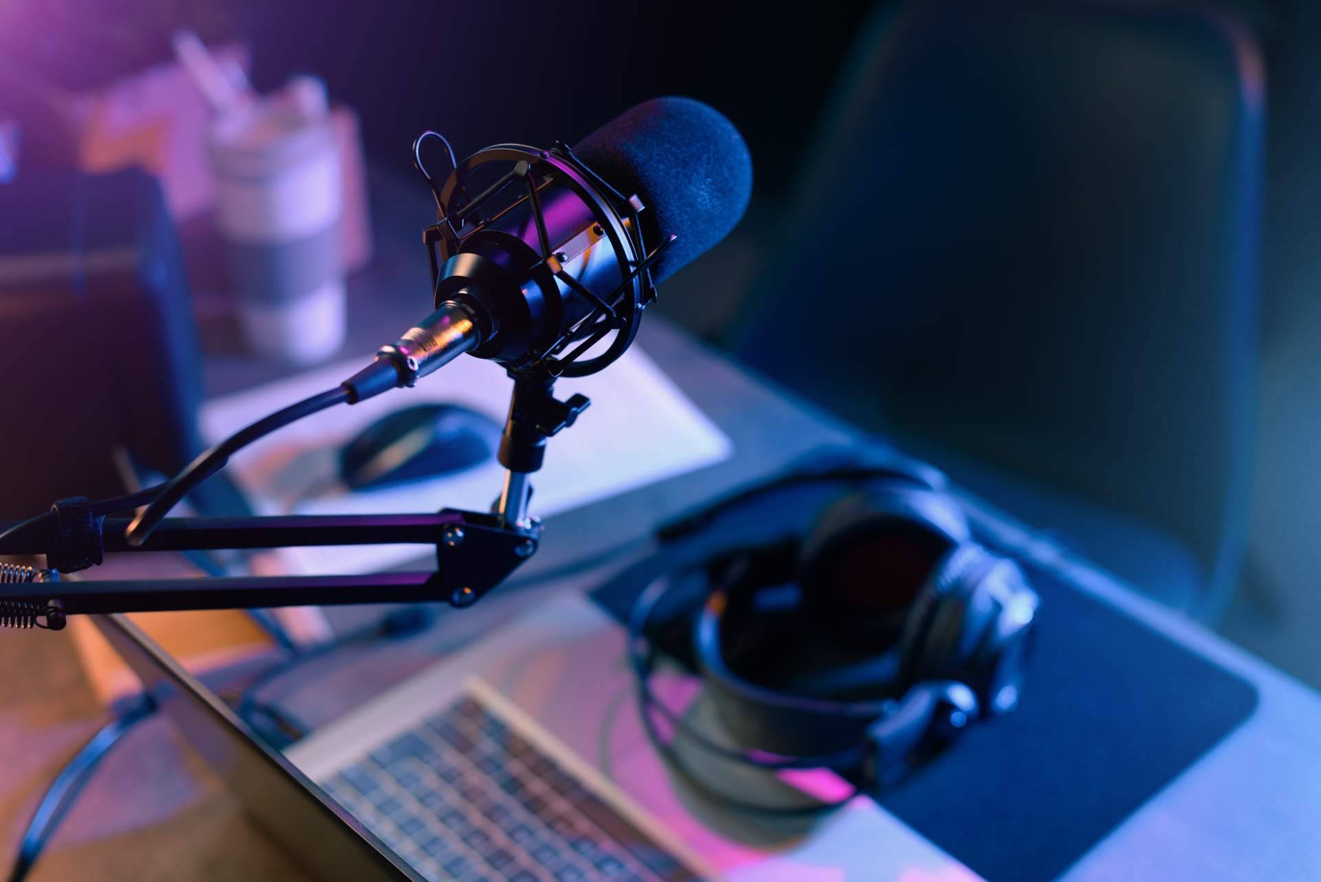 El pódcast de educación financiera de Roams con Iván Patxi a los mandos, 'Biengastando'