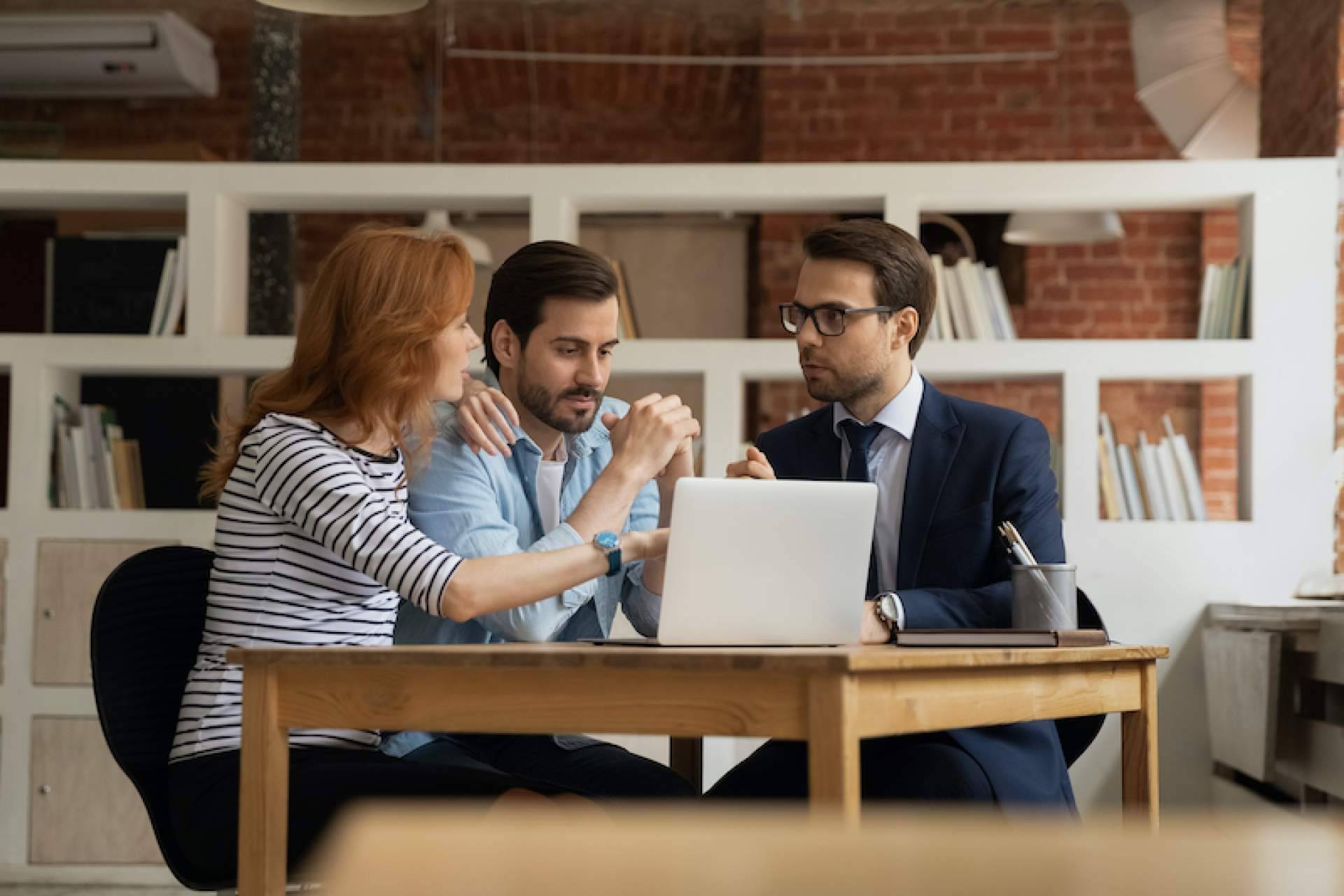¿Por qué es importante contar con los servicios de una empresa consultora de inmobiliaria en Madrid?