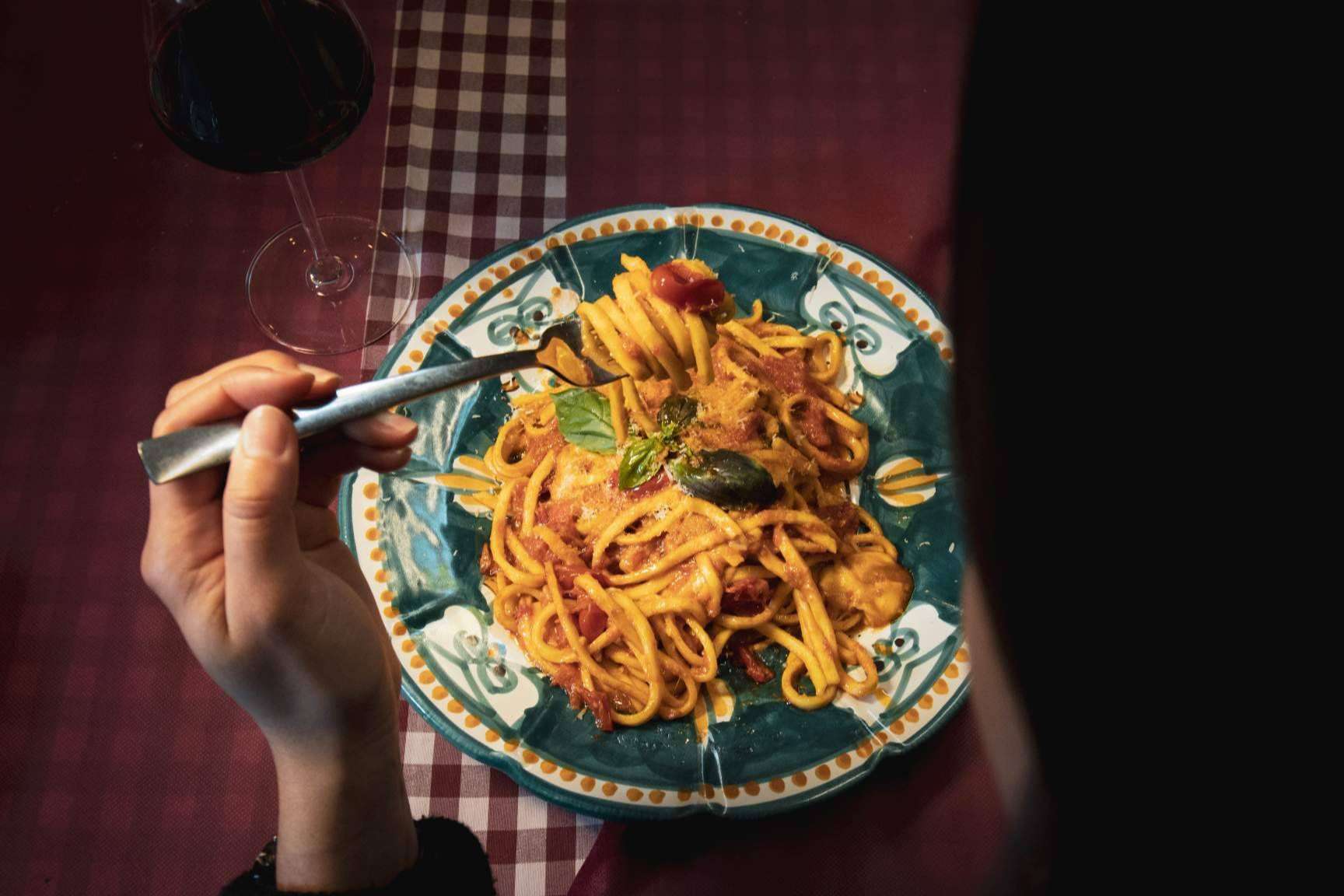 Los verdaderos productos y gastronomía de Nápoles en el centro de Barcelona, Spaccanapoli Barcelona