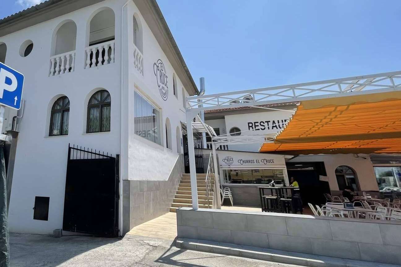 Gastronomía y hospedaje de calidad en el hotel El Cruce de Chauchina, entre Málaga y Granada
