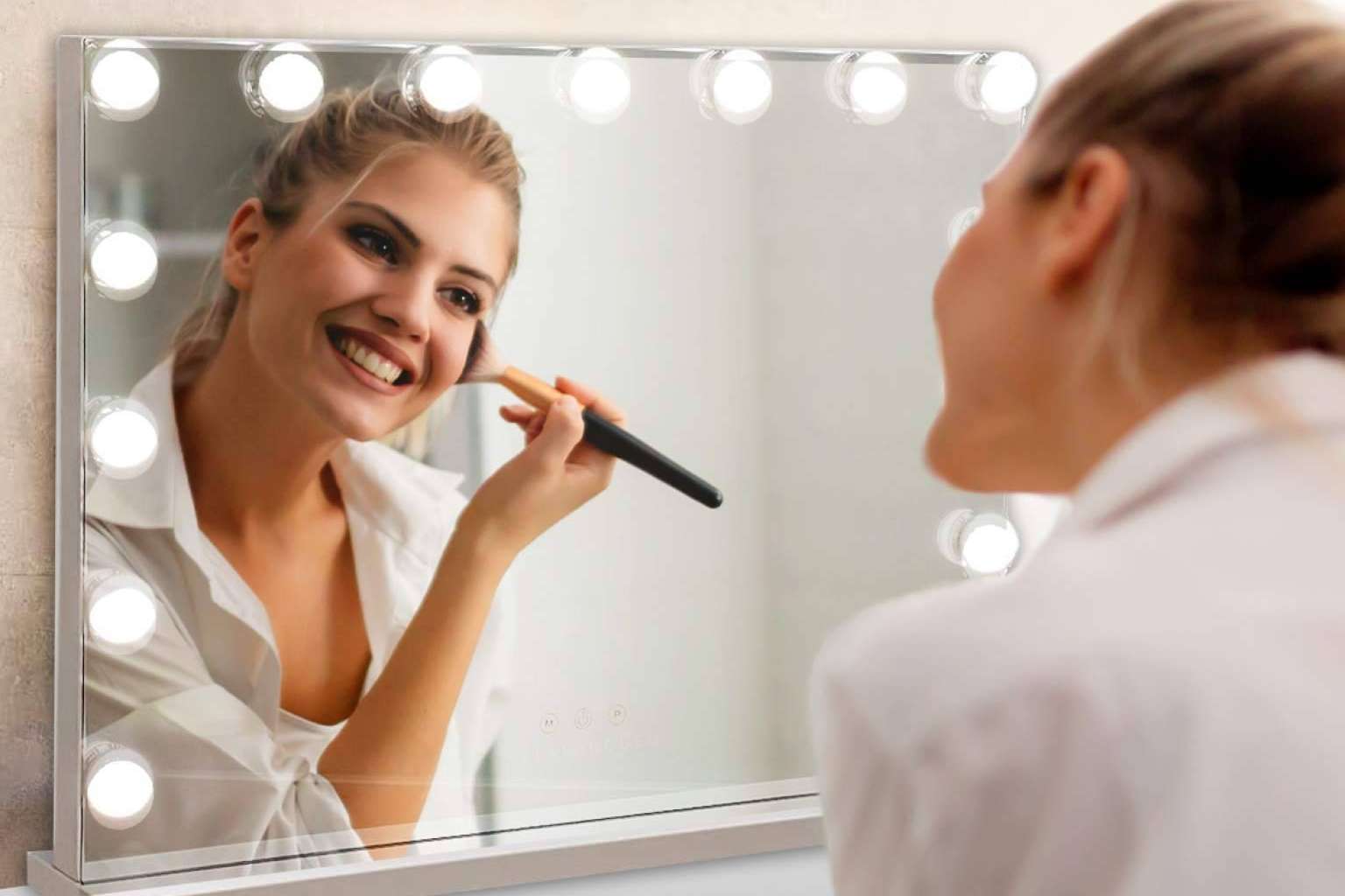 zerca! ofrece el espejo con luz de maquillaje de la marca Flamingueo a muy buen precio