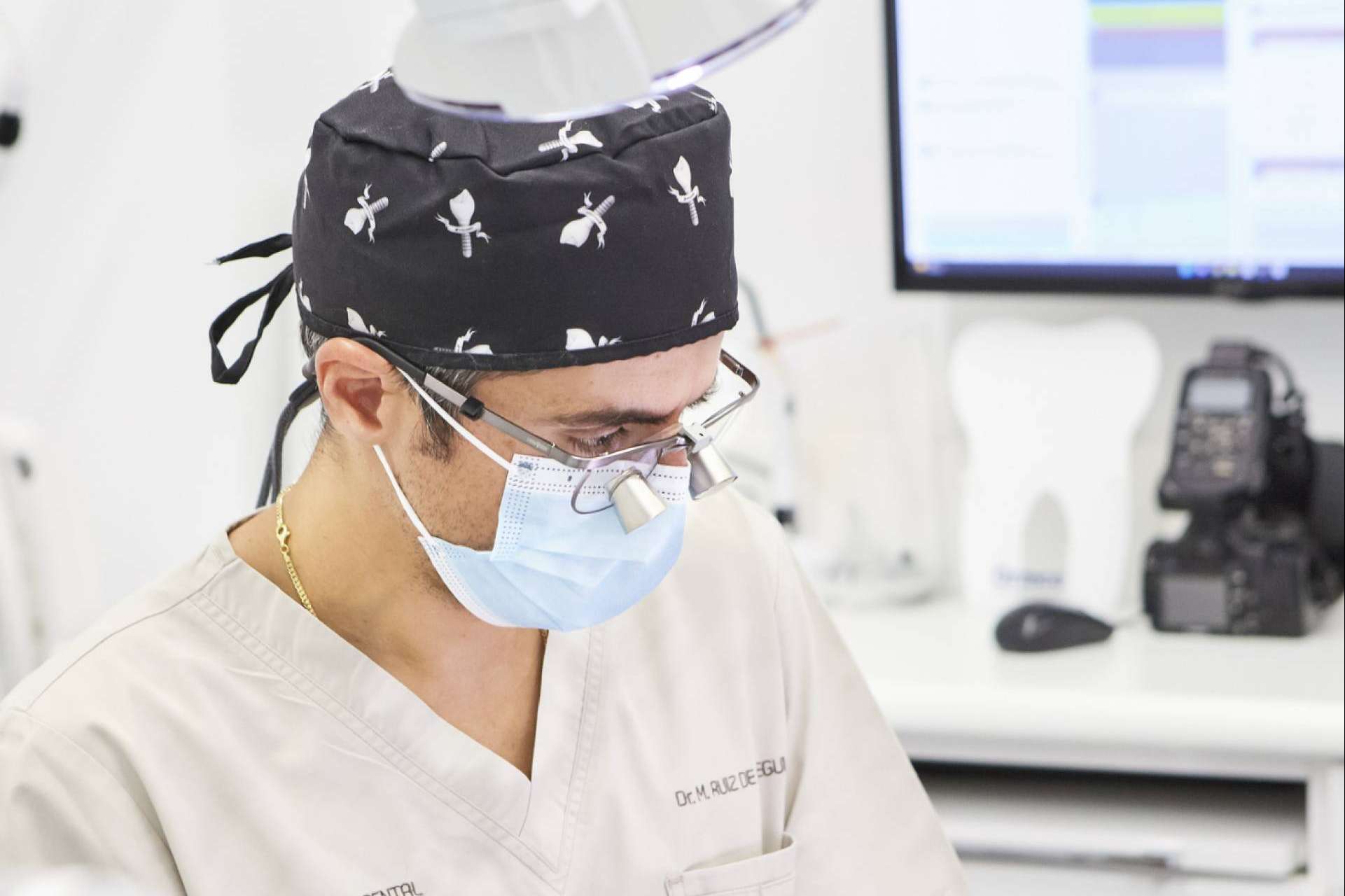 ¿Cómo corregir la sonrisa gingival?, por Clínica Dental Ruiz de Gopegui