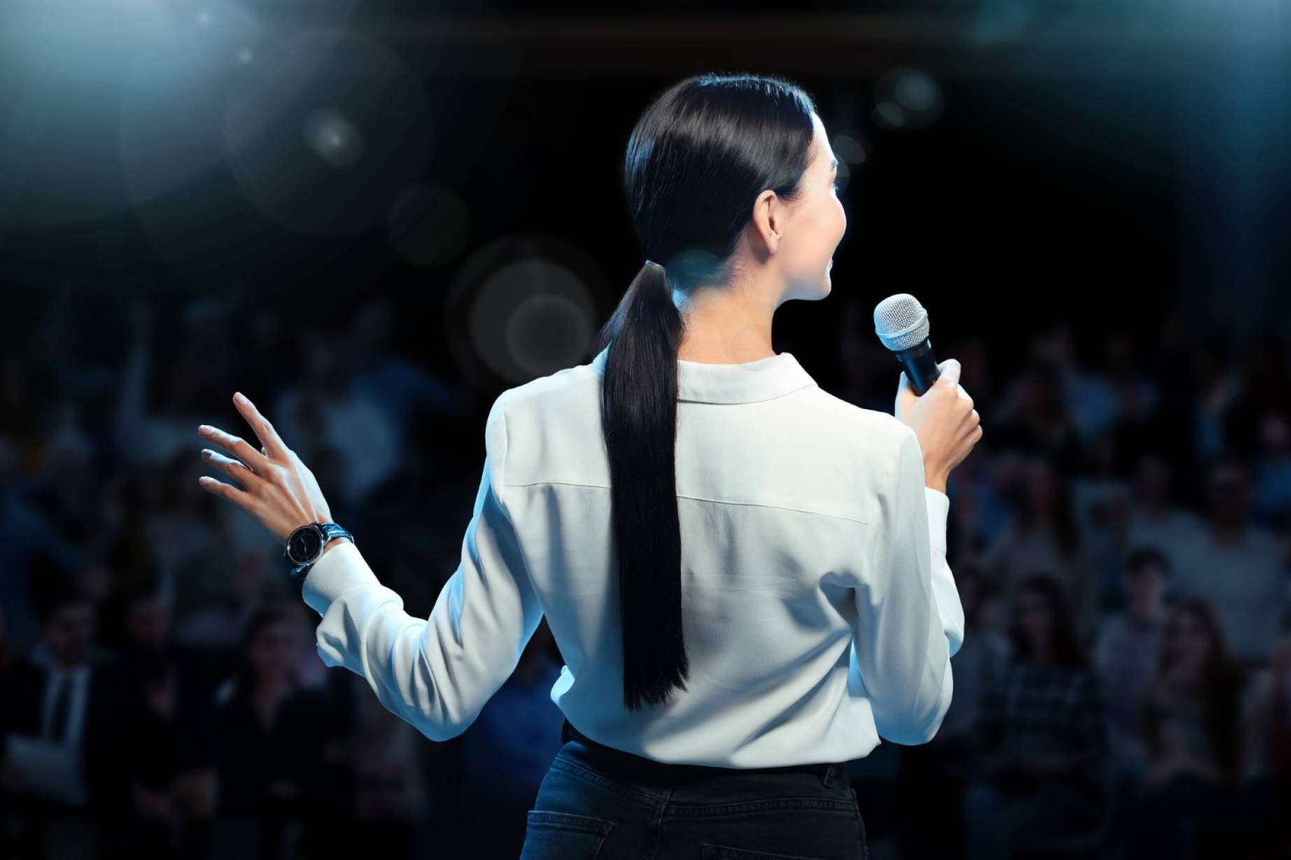La clave del éxito; hablar en público con confianza y persuasión