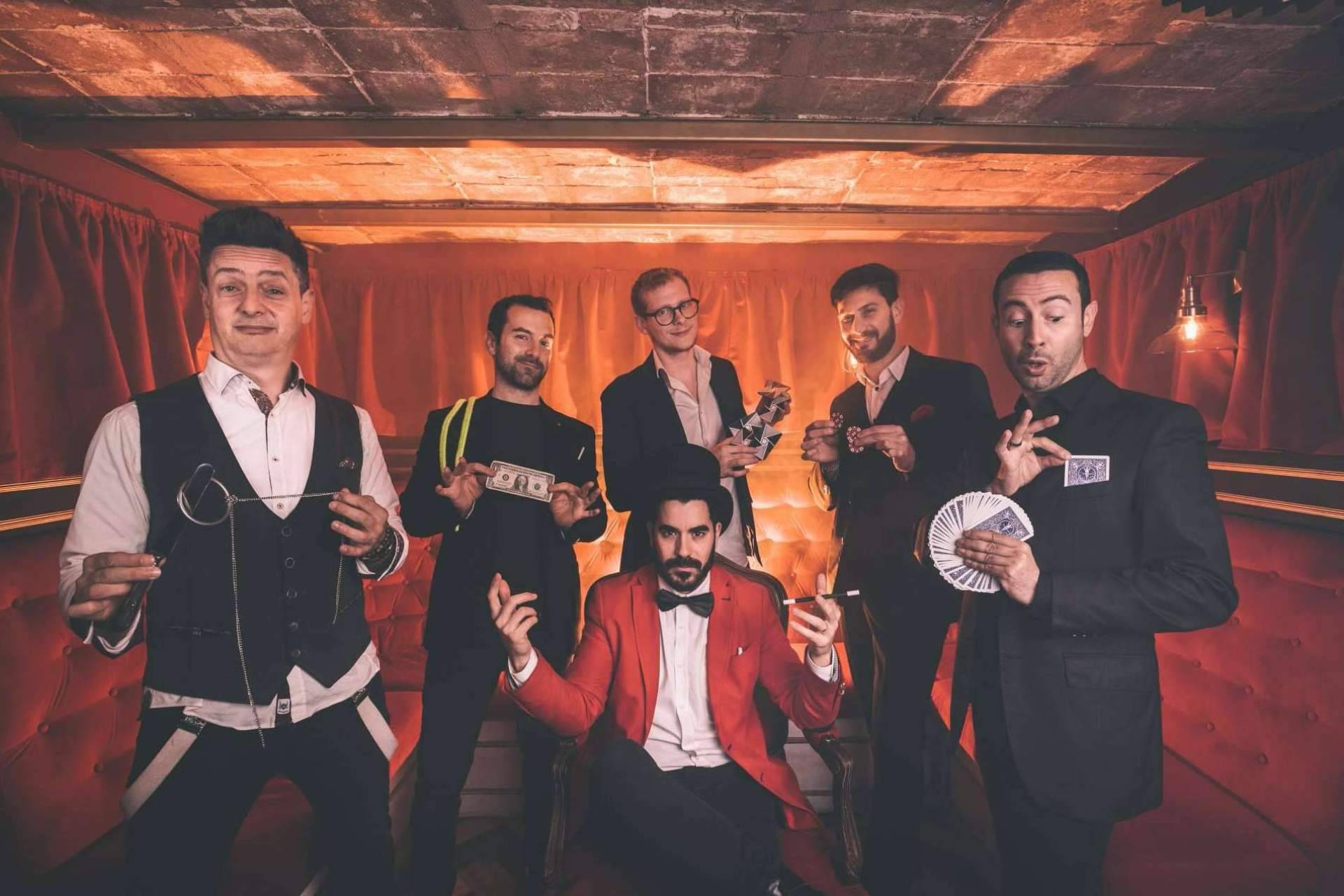 Los espectáculos y los cócteles de Somnia permiten vivir una noche de auténtica magia en Barcelona