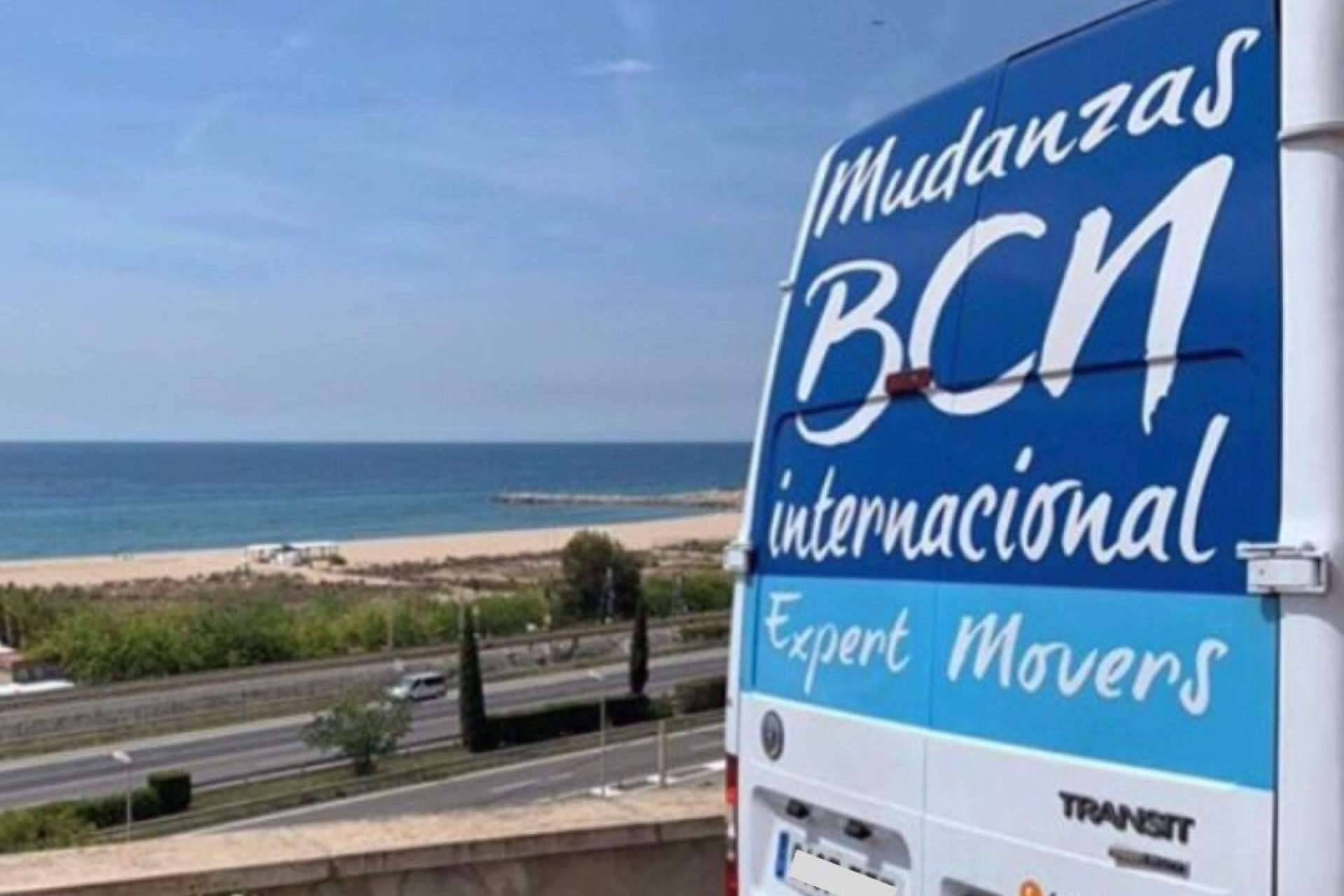 Mudanzas BCN Internacional  y todas las facilidades para realizar mudanzas a Canarias