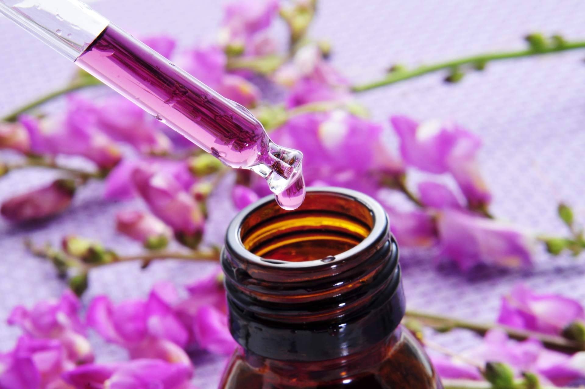 Herbaclock habla sobre los aceites esenciales que deberían estar siempre en el botiquín