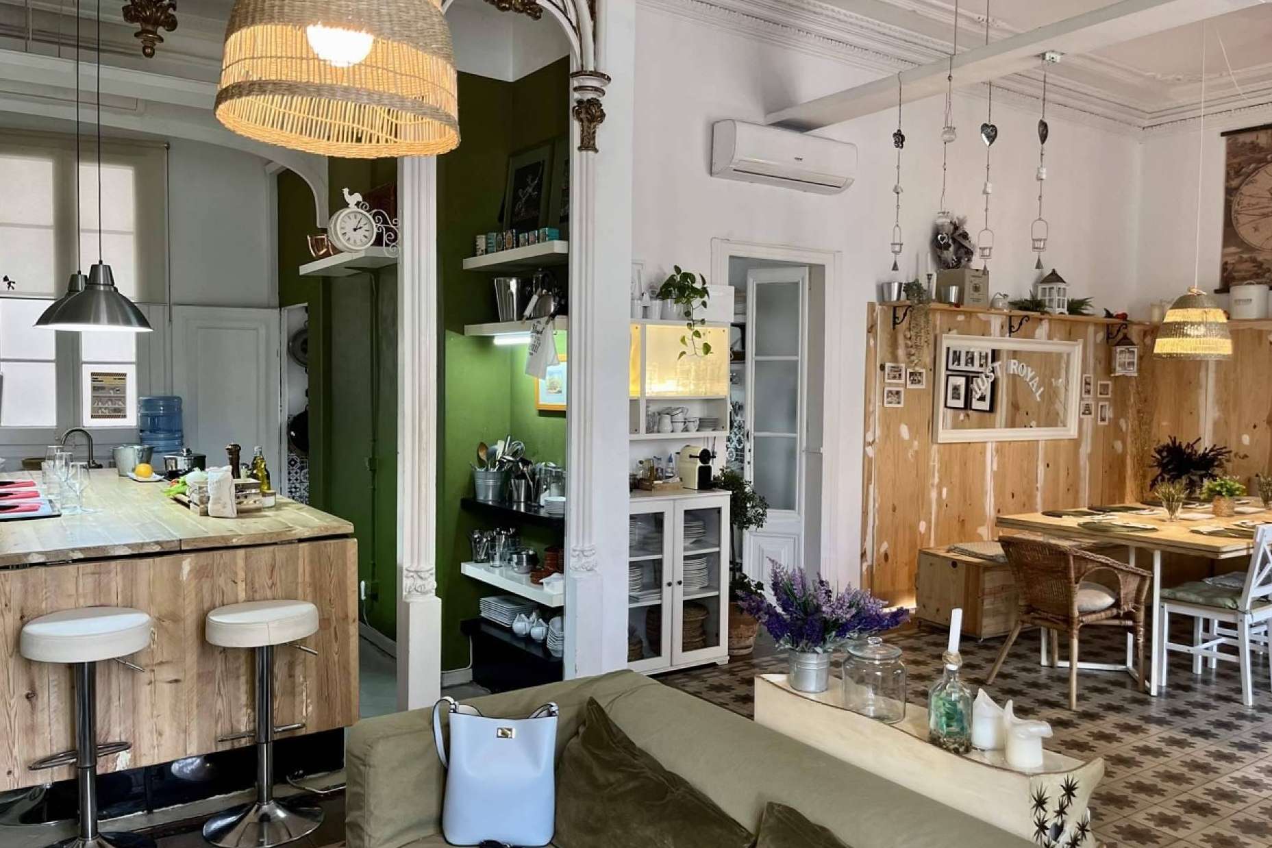 Crear vínculos fuera del espacio de trabajo con la propuesta de Just Royal Bcn
