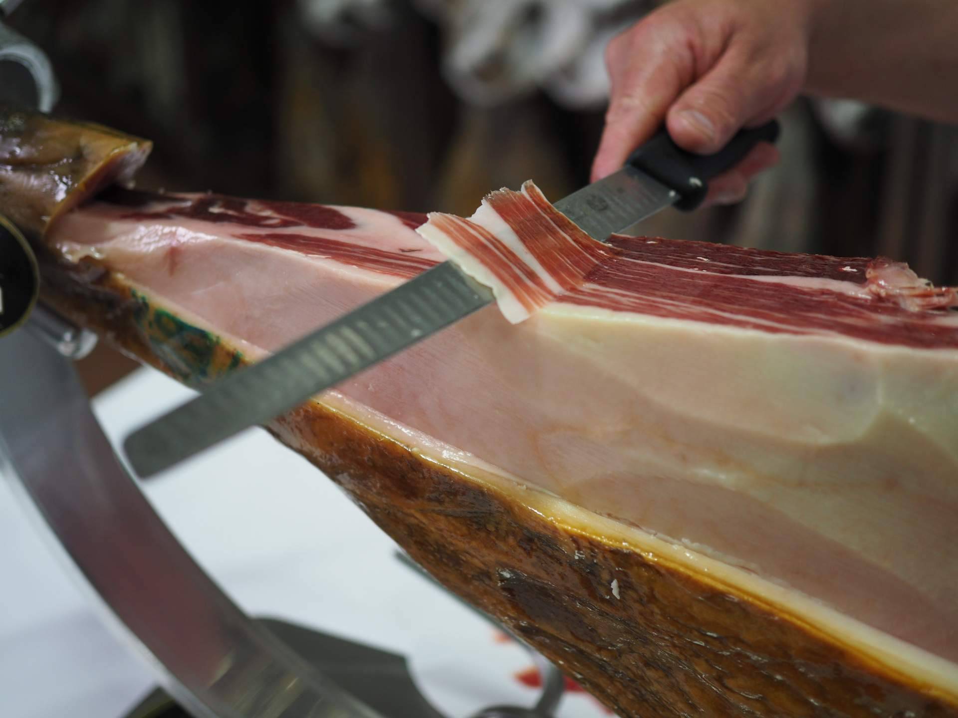 Consejos para empezar un jamón con el corte perfecto