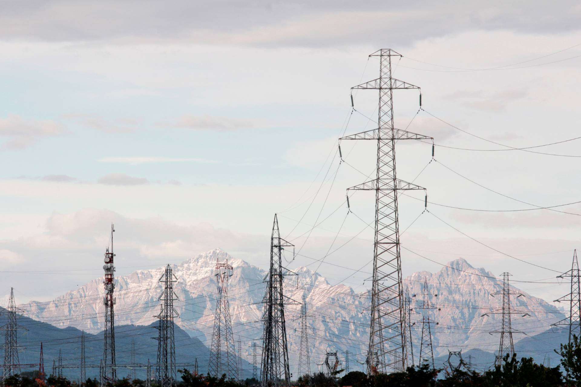 ¿Qué es el precio indexado de electricidad o gas natural?, por Atlántica Energía