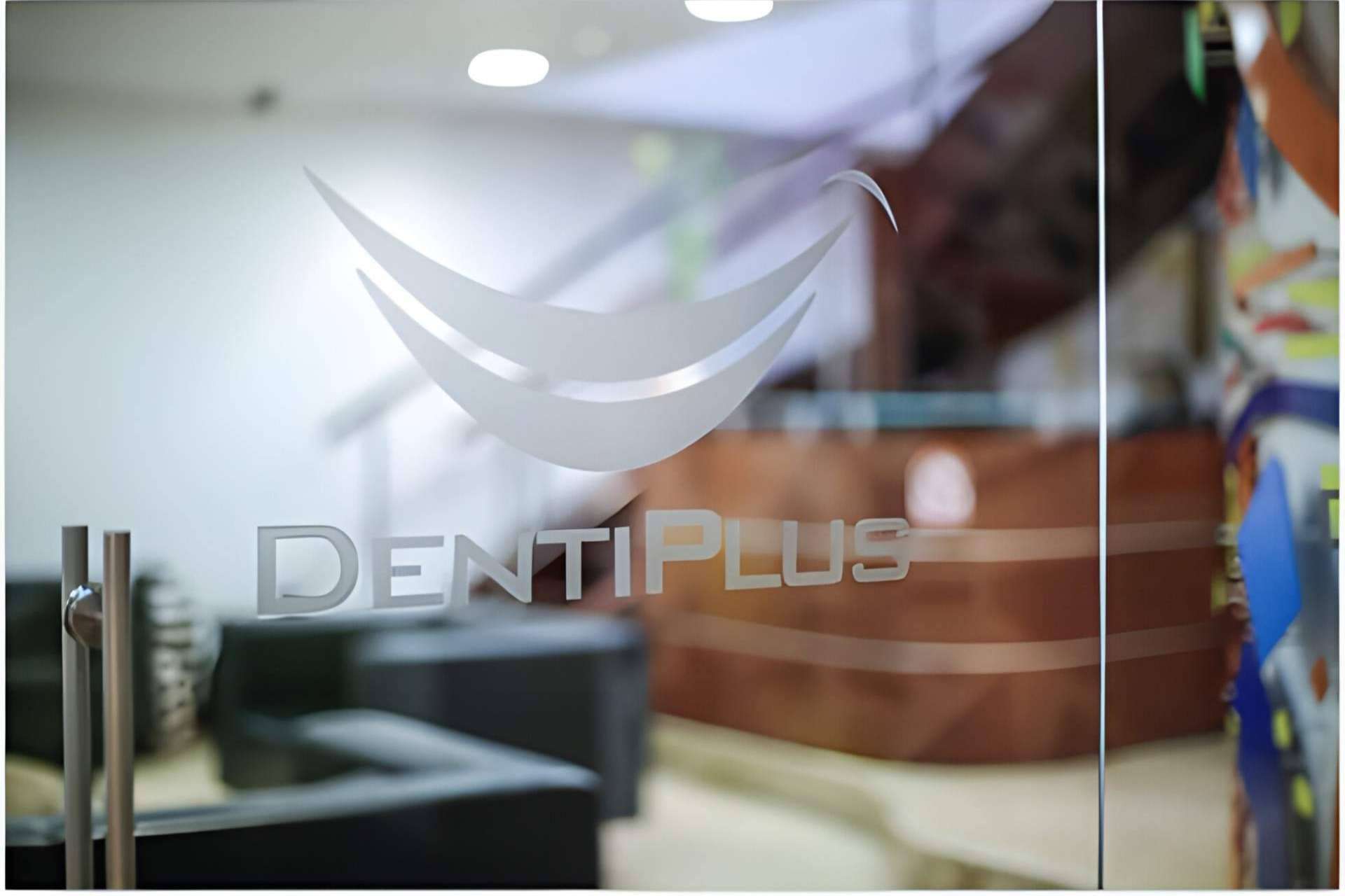 Tania Mouawad informa de la próxima reapertura de Dentiplus
