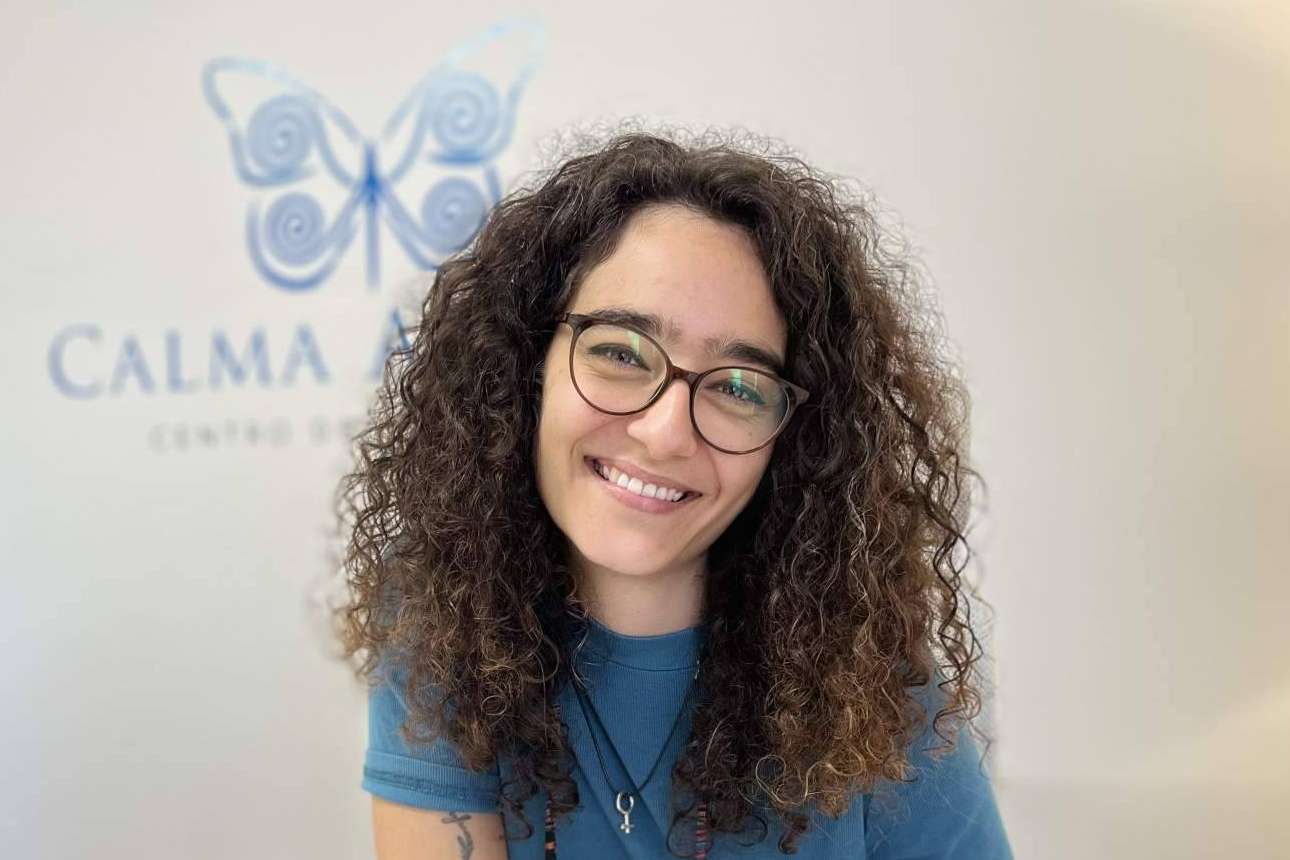 Calma Al Mar ofrece terapia online y presencial con especialistas en Psicología Afirmativa