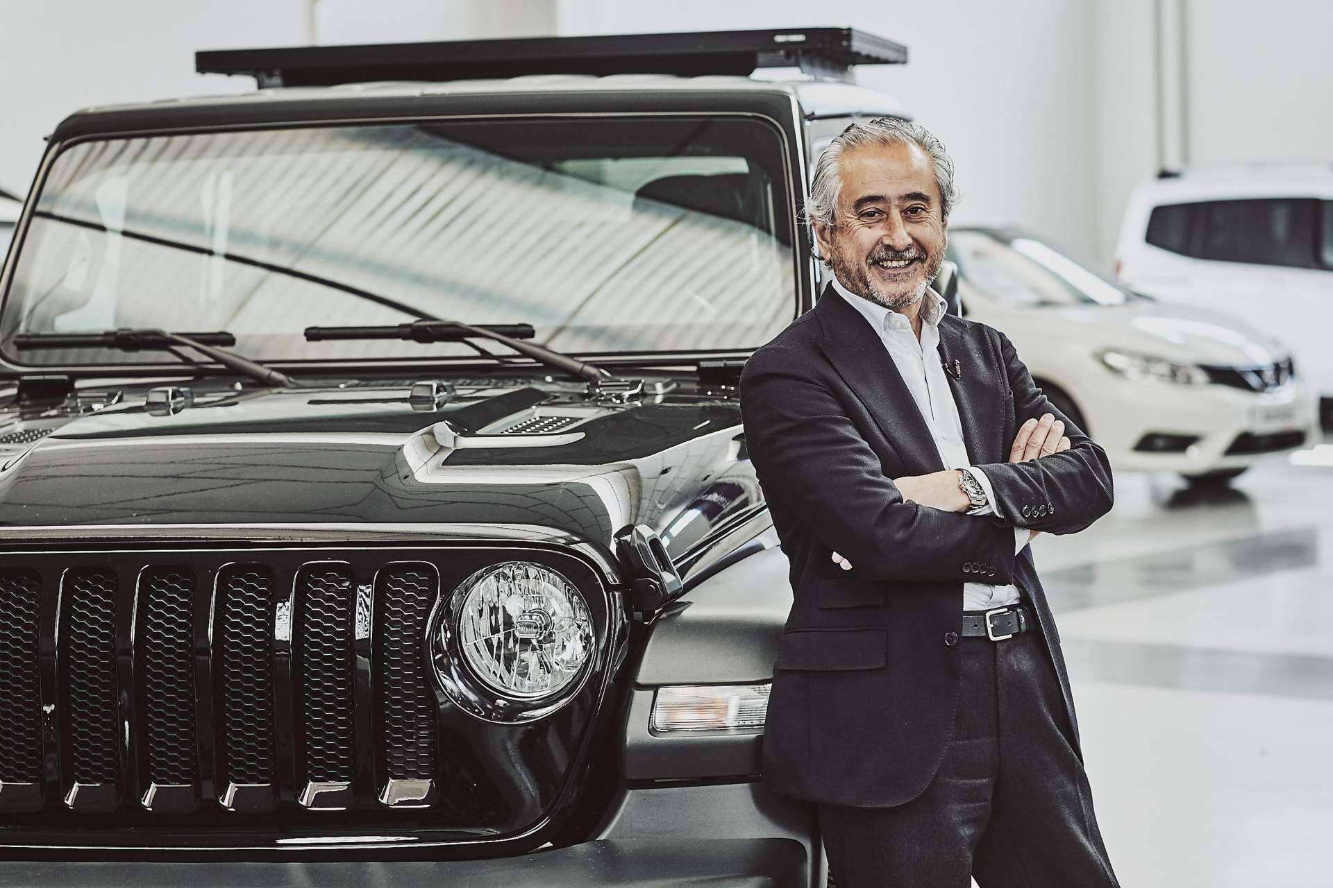 La elección a la hora de comprar un coche de segunda mano; supermercados del motor vs. expertos