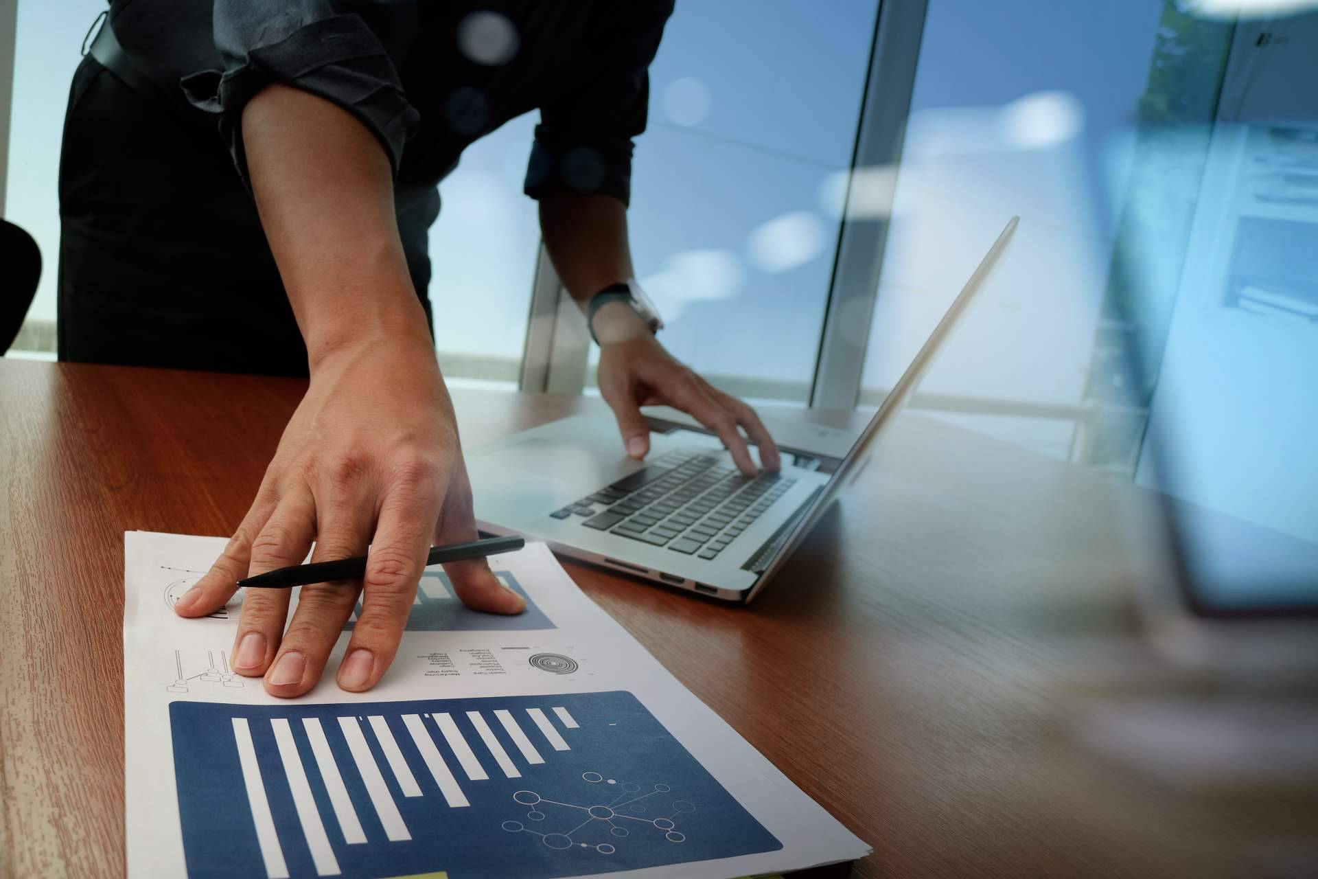 Confiar en una agencia de marketing digital para promocionar un negocio en internet