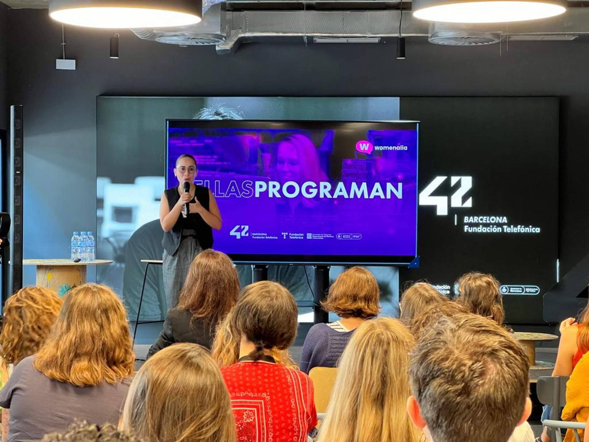 La iniciativa de Womenalia y Fundación Telefónica que promueve el talento femenino STEAM, cuenta con la participación de 200 mujeres