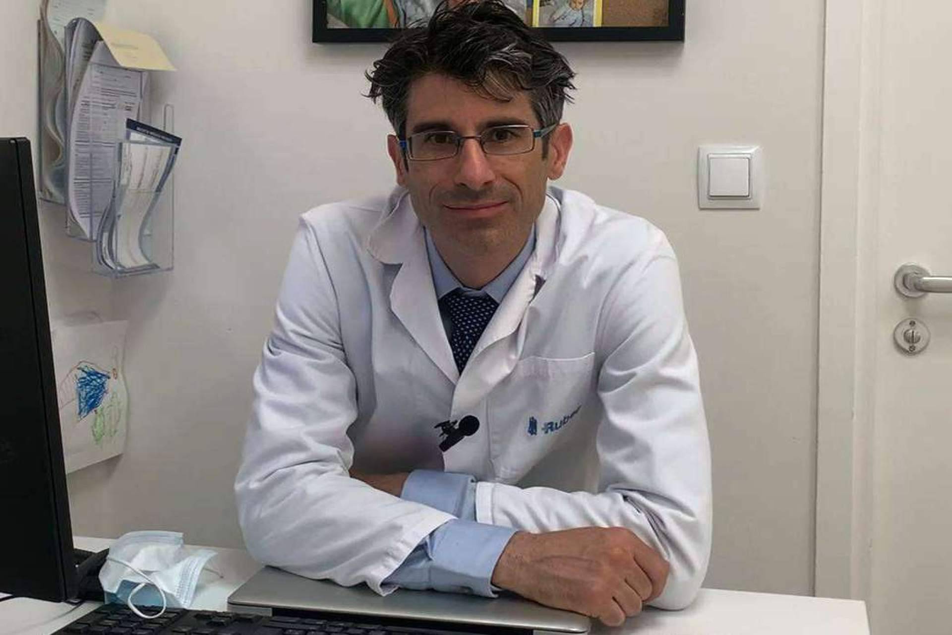 ¿Qué hay que saber del hidrocele testicular en niños?, por el Dr. Daniel Cabezalí
