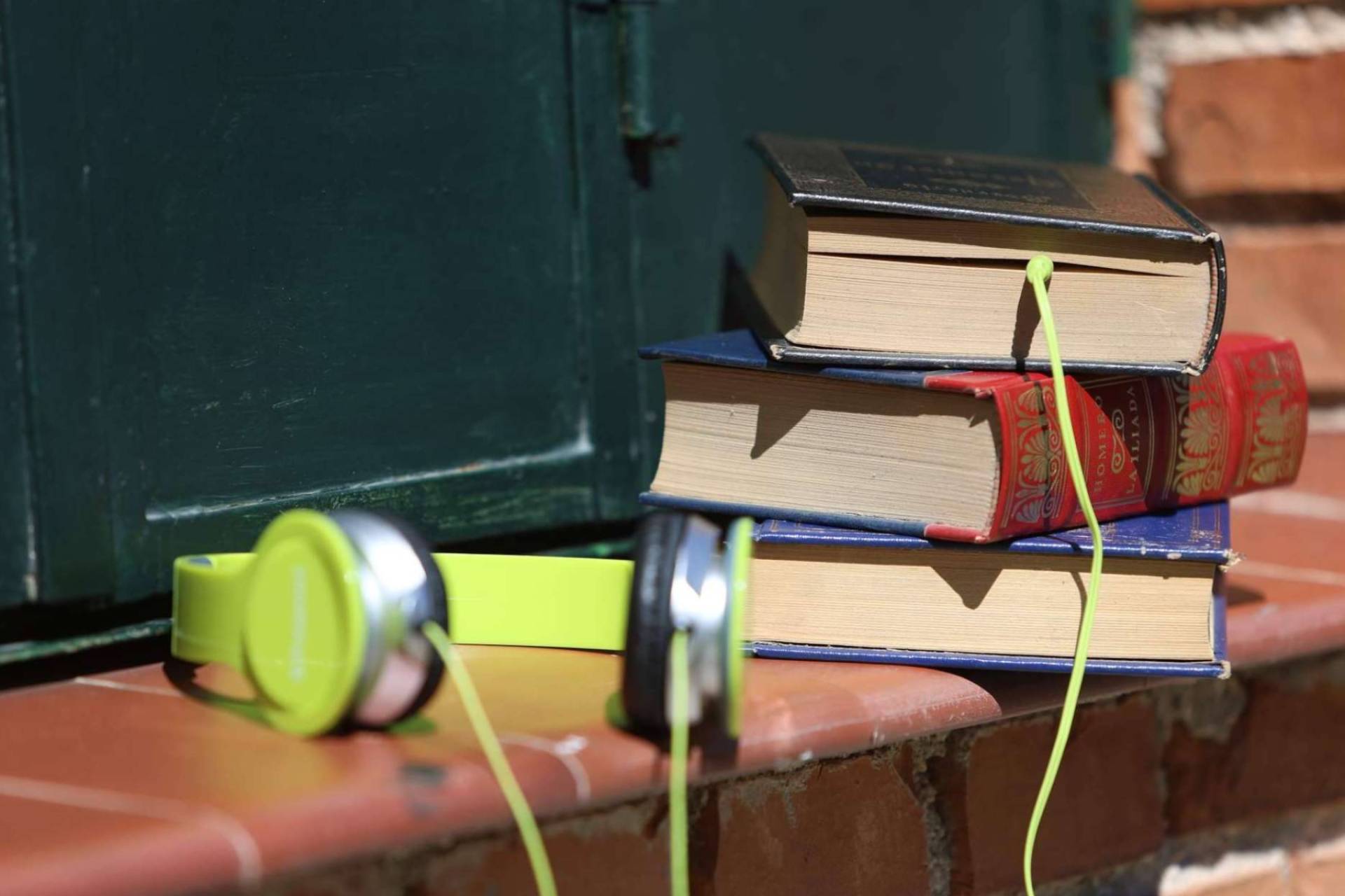 Aitutaki, una de las empresas líderes en España en realizar audiolibros para escritores