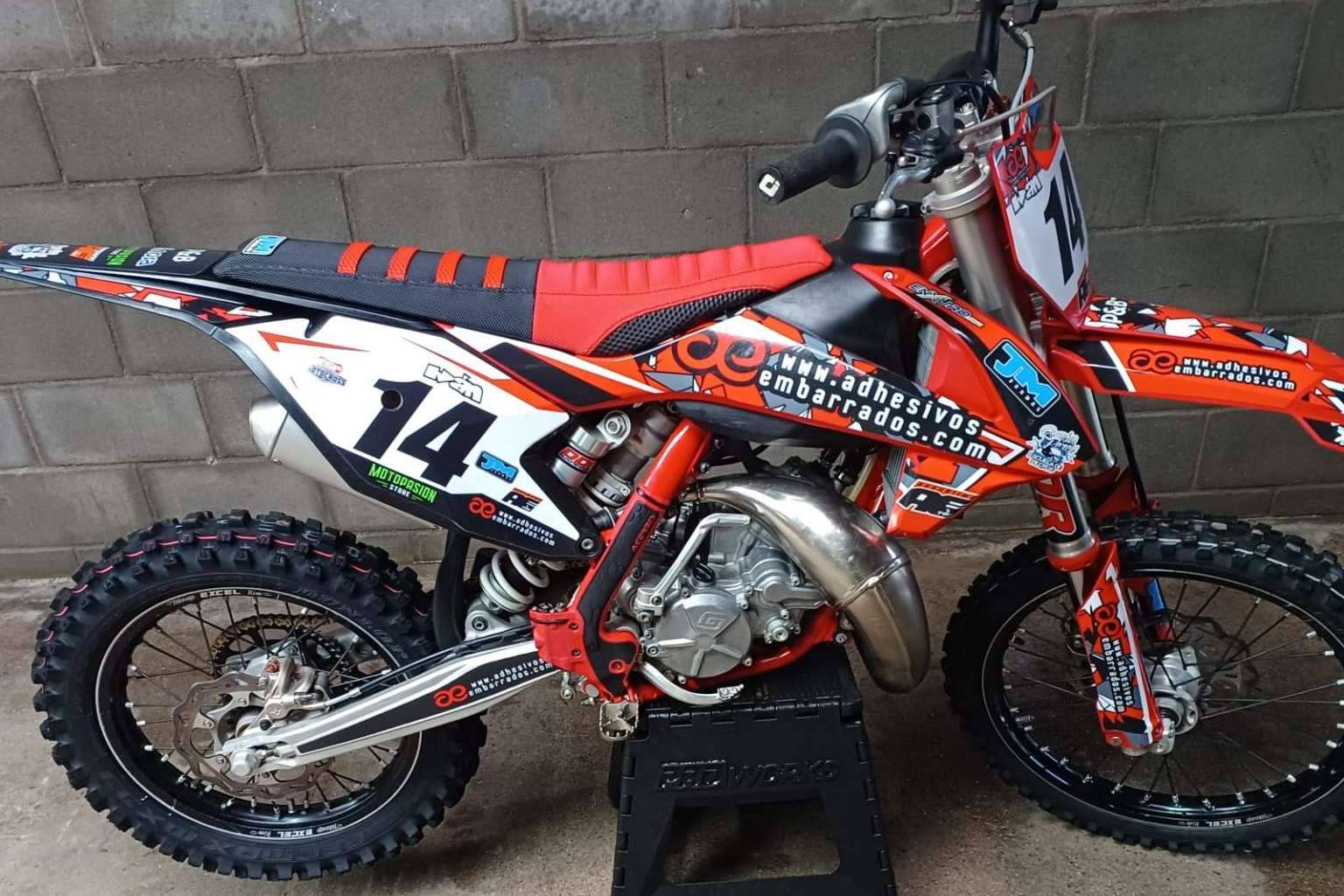 Para moto JM Fundas ofrece fundas personalizadas