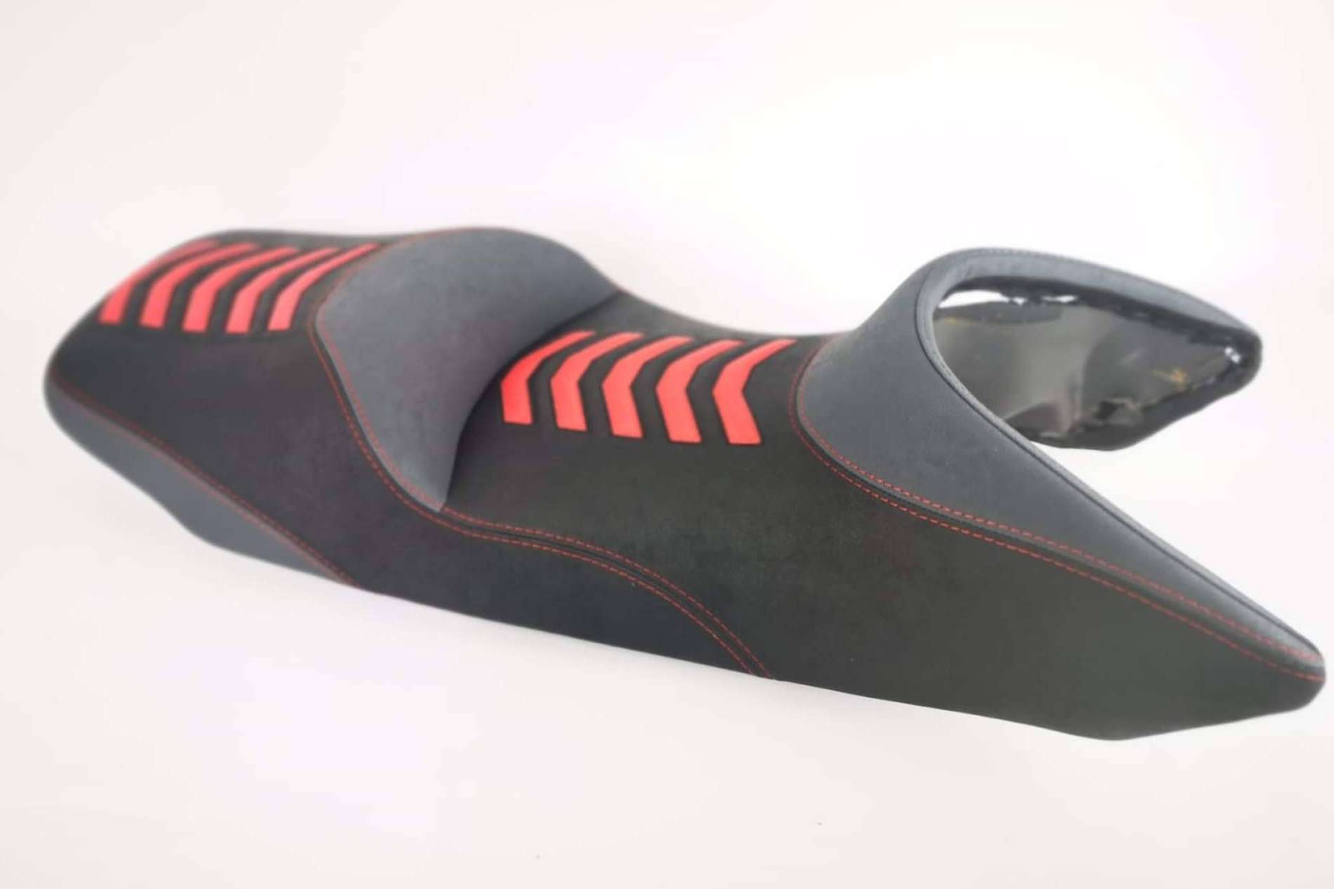 Para moto JM Fundas ofrece comercialización de fundas de asiento