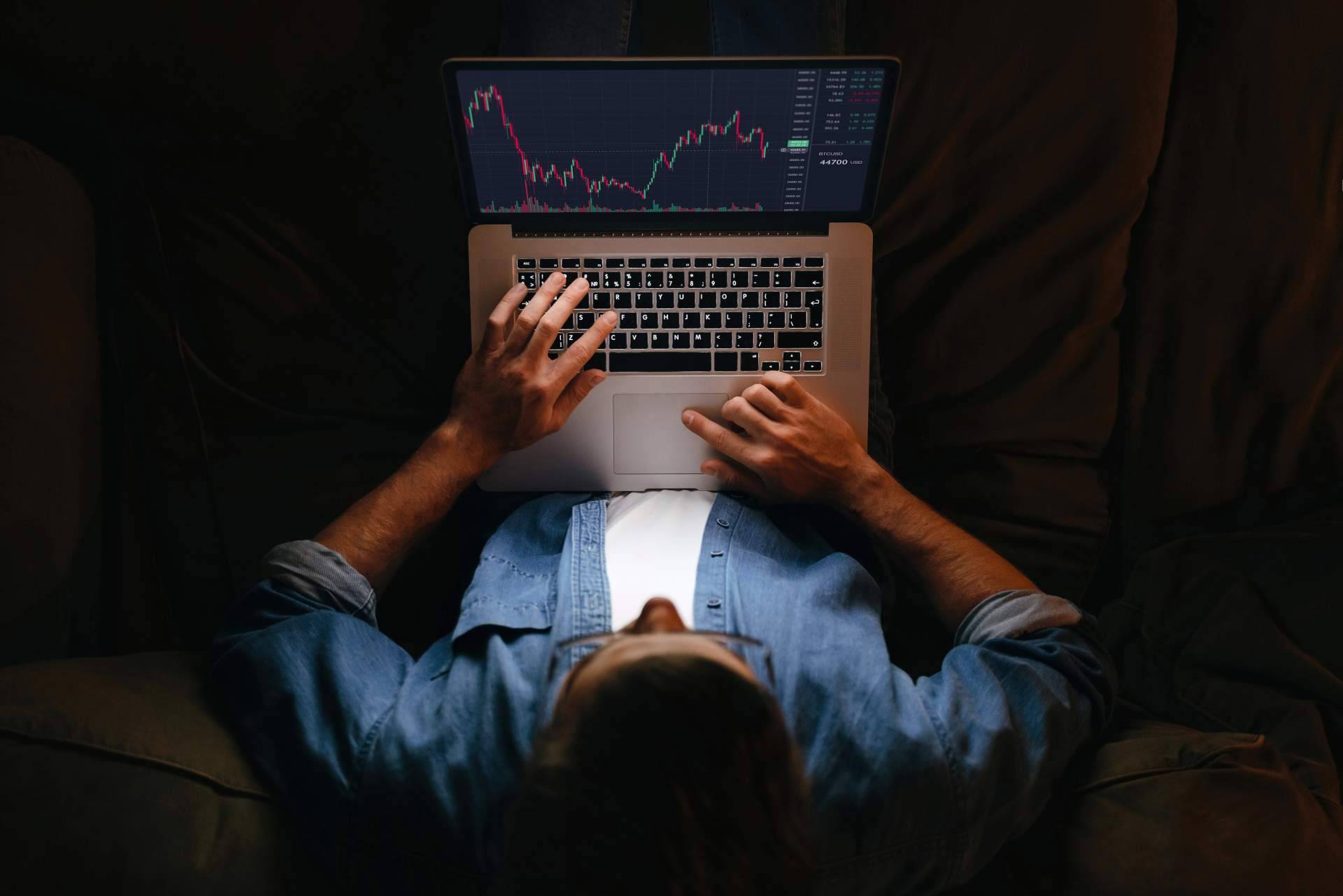 ¿Qué funcionalidades incluye la interfaz de ITCS Trade para agilizar las transacciones financieras?